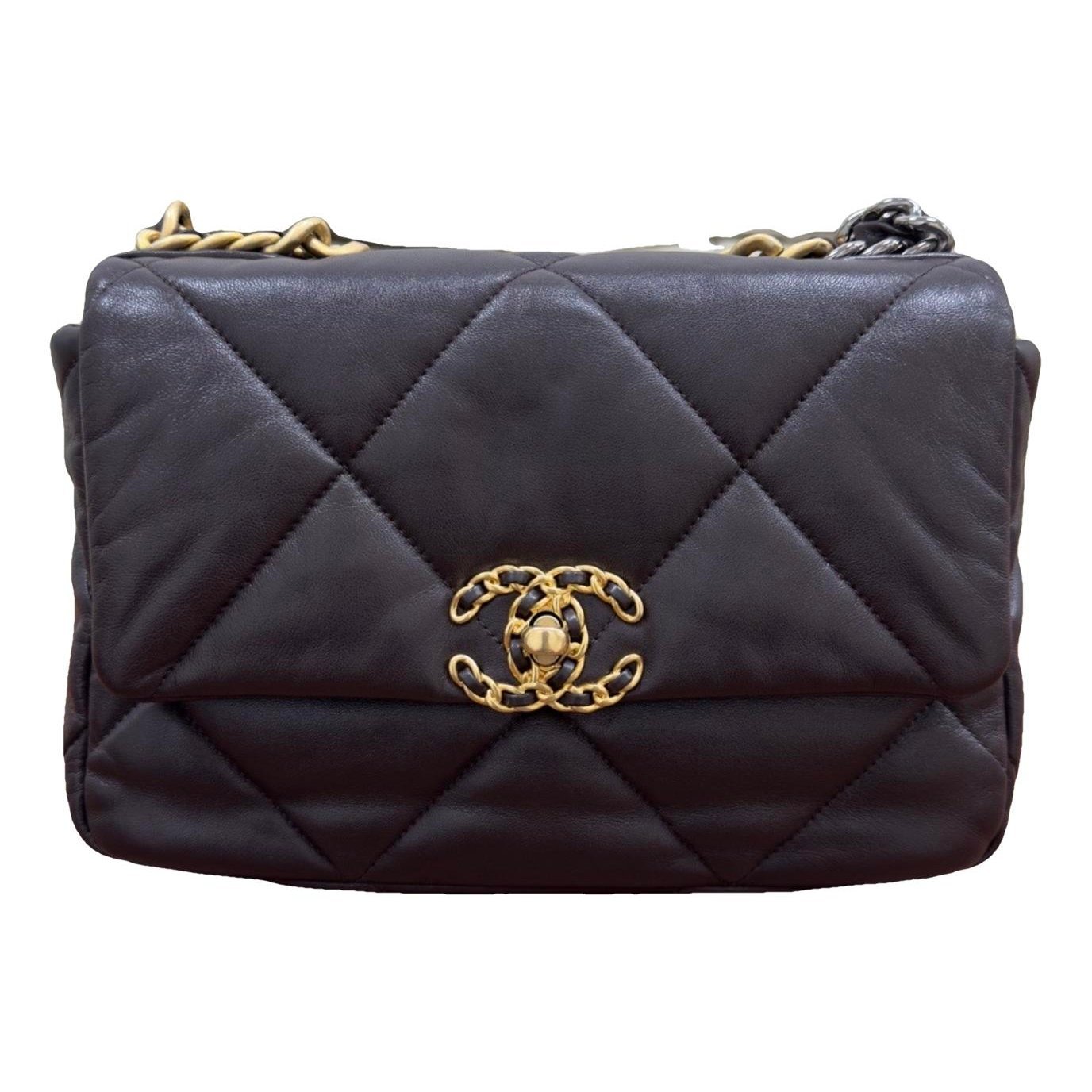 Chanel 19 leather handbag
