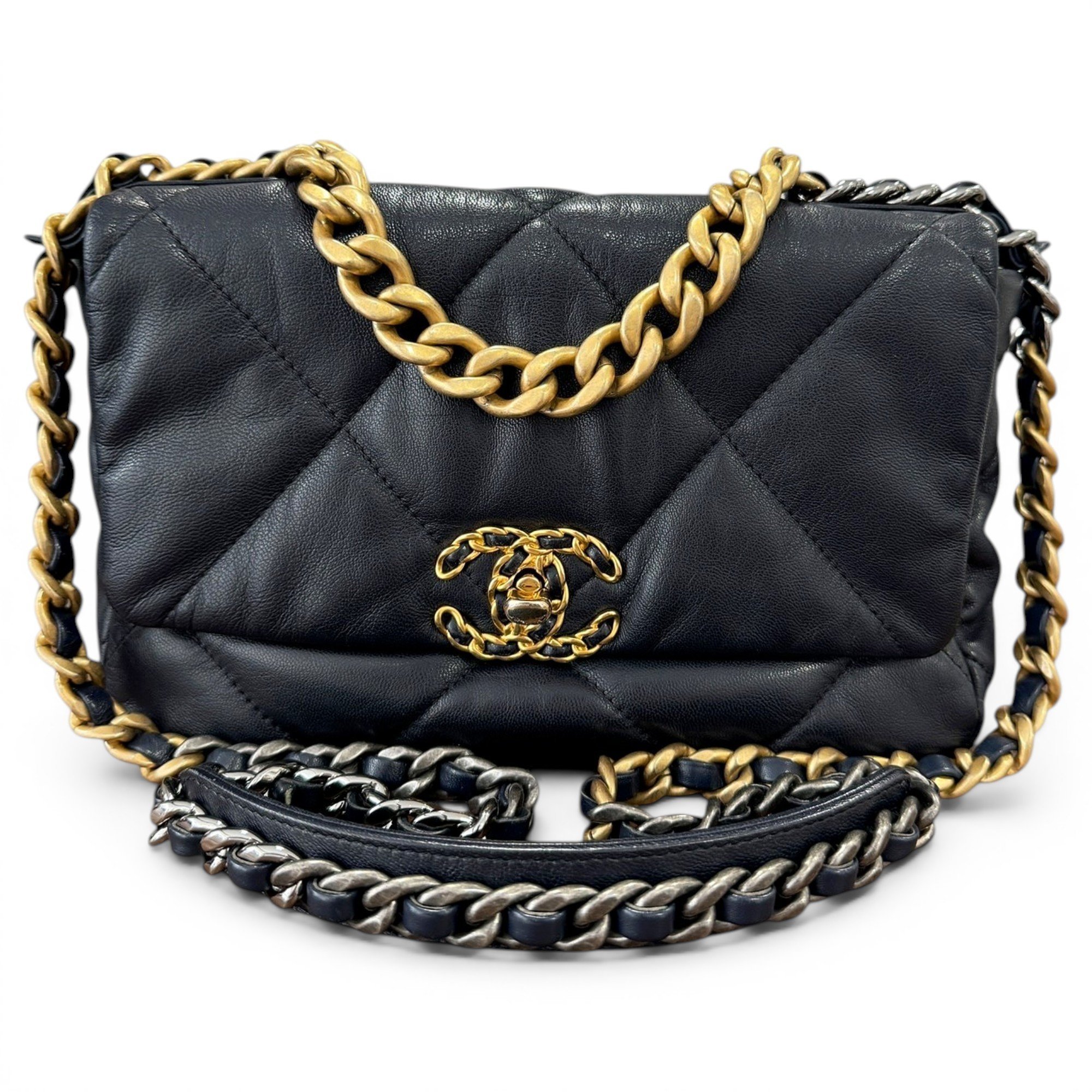 Chanel 19 leather handbag