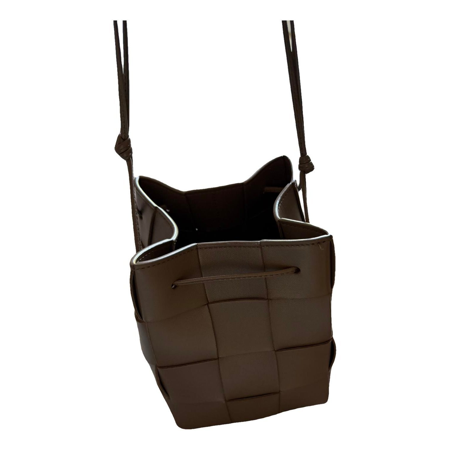 Cassette Bucket leather handbag