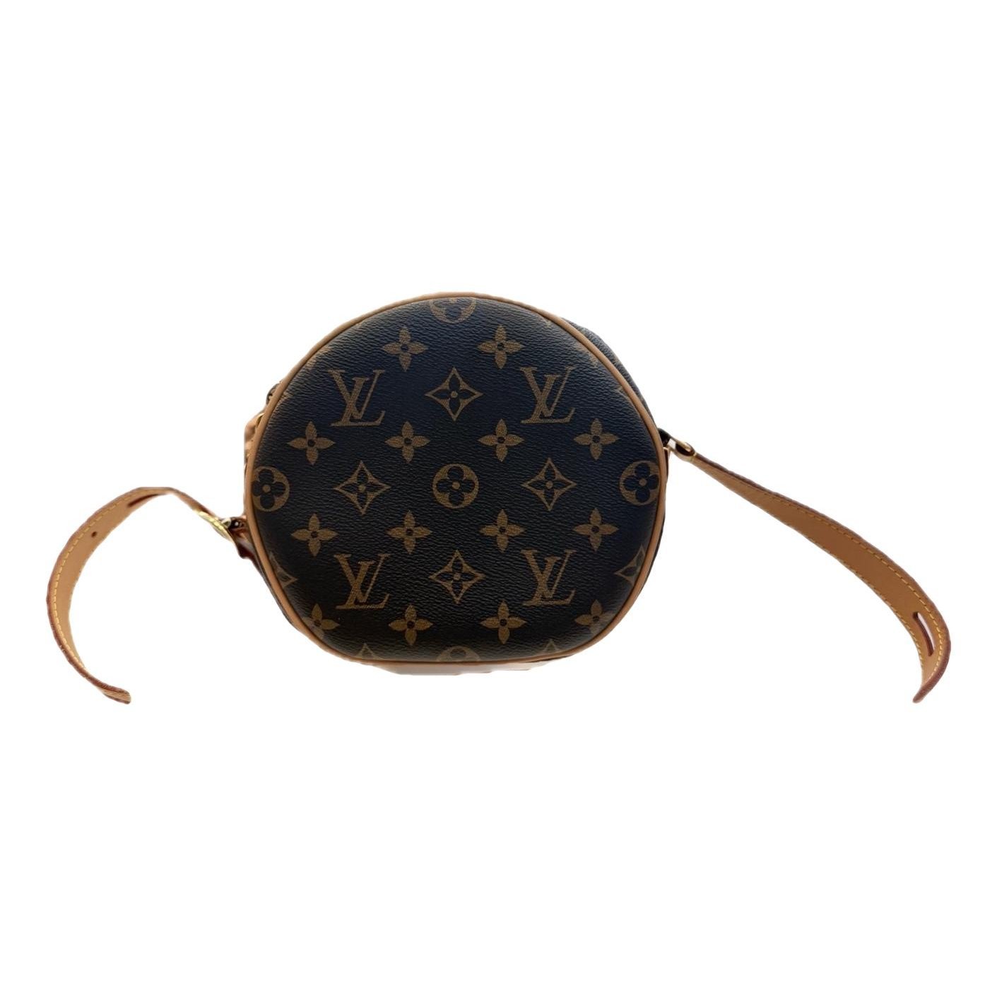 Boîte chapeau souple leather handbag