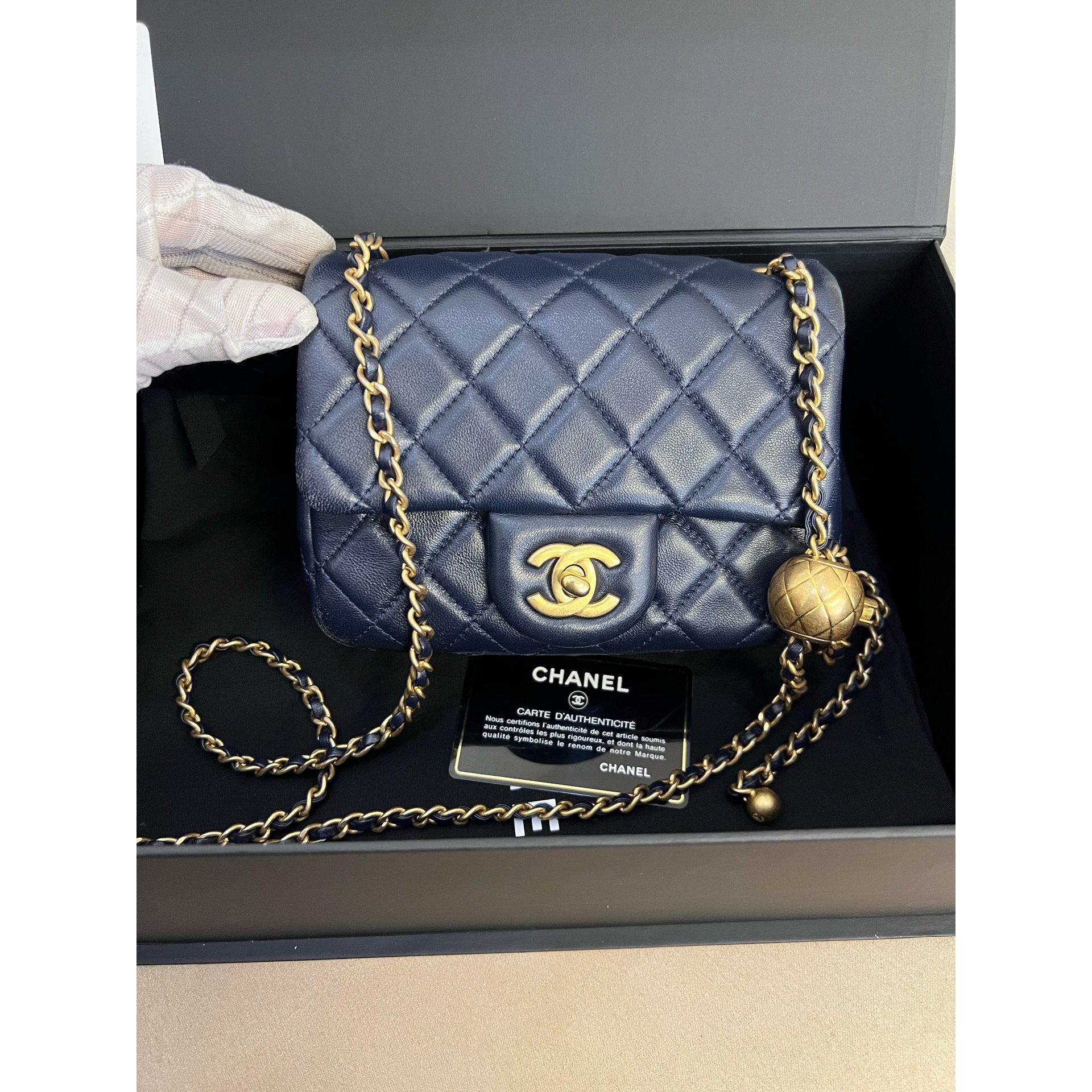 Timeless/Classique leather crossbody bag