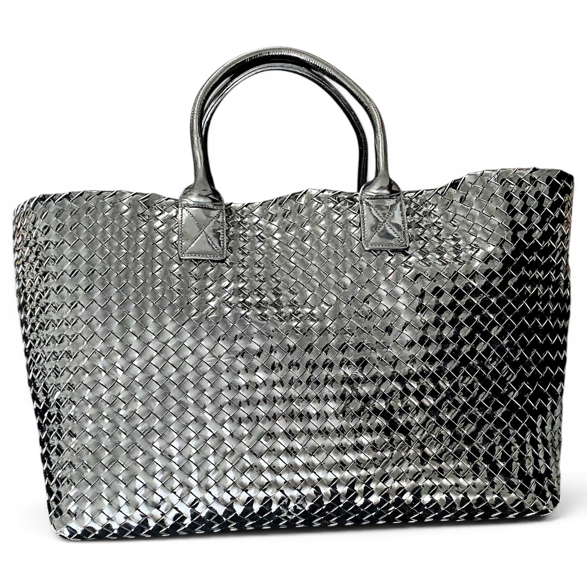 Cabat patent leather handbag