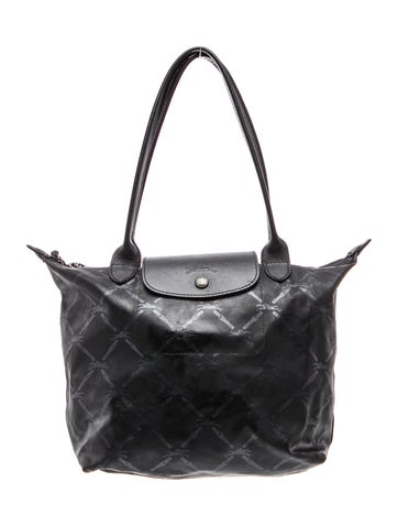 Signature Shoulder Bag