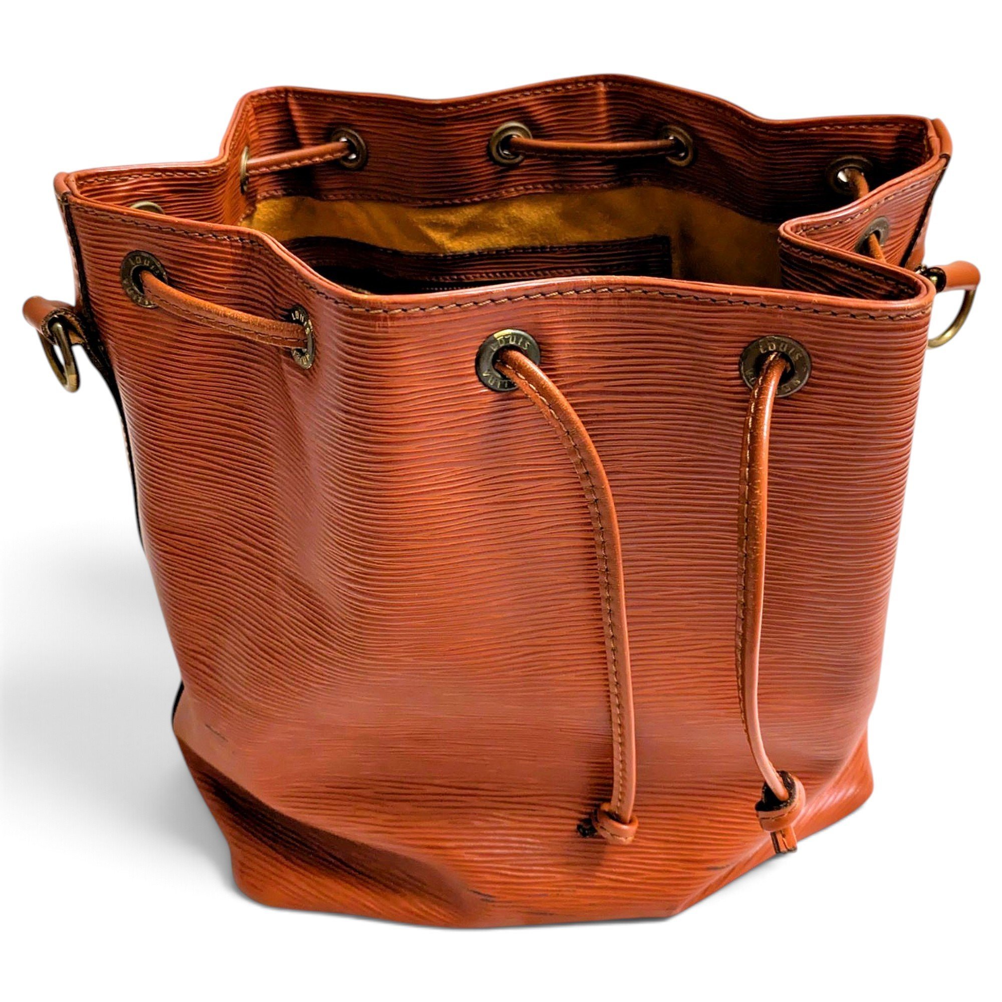 Noé leather handbag
