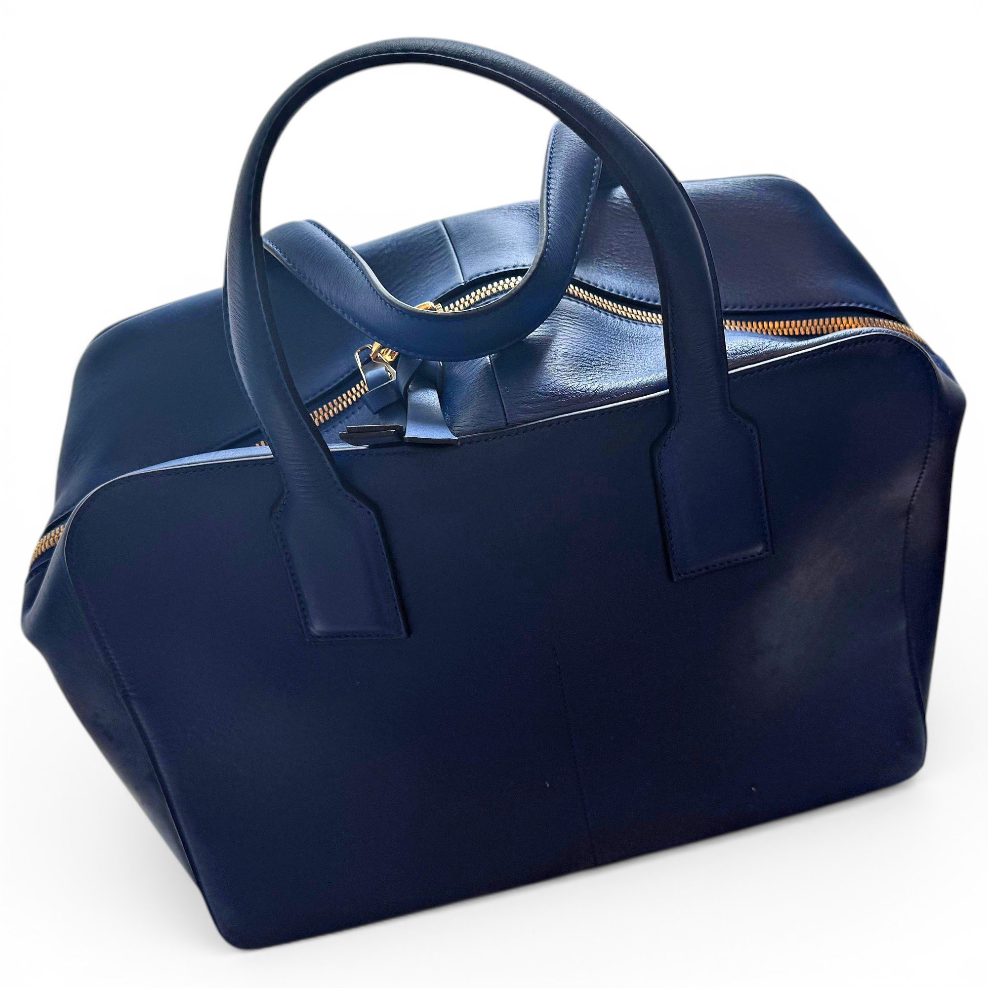 Loewe Avenue leather bag