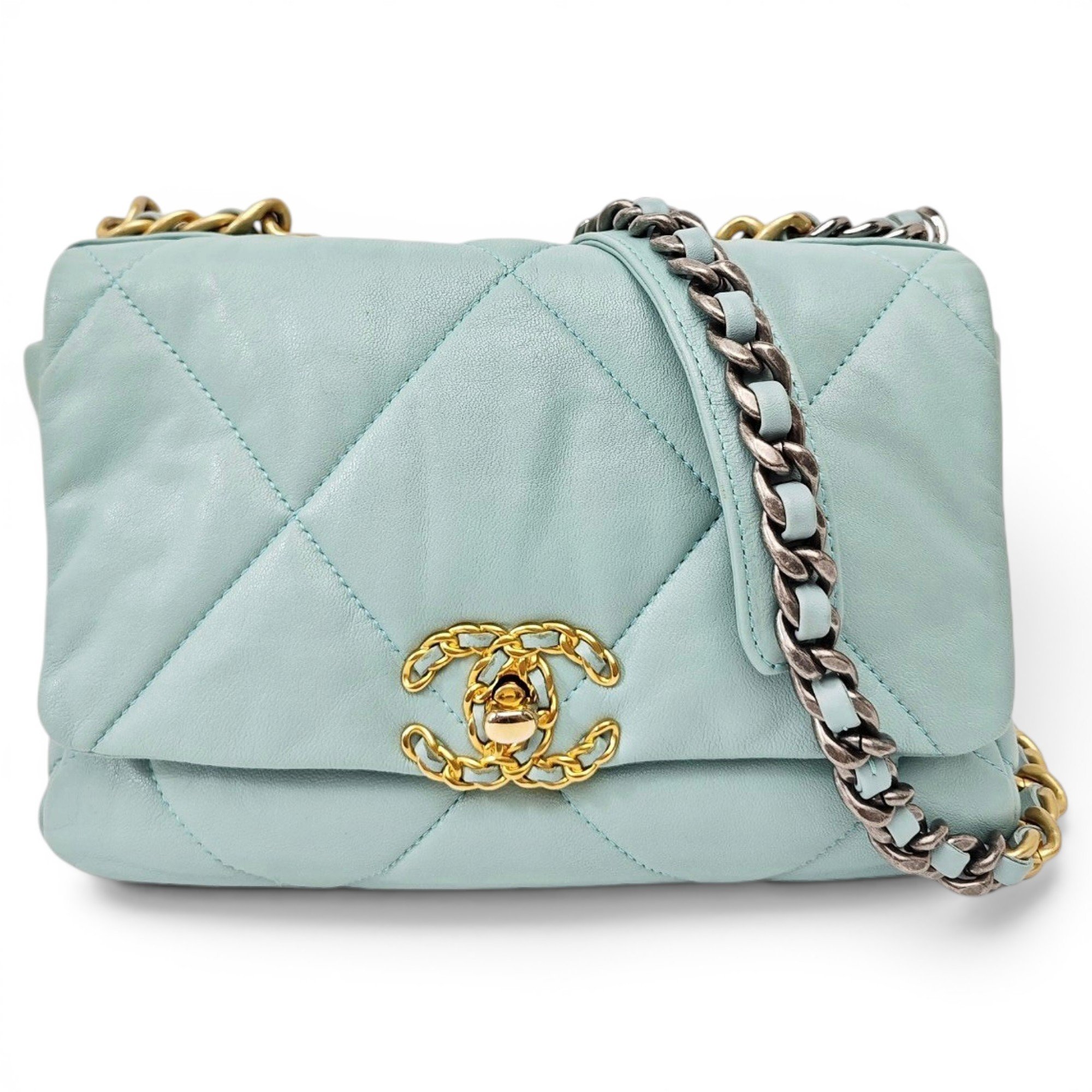 Chanel 19 leather handbag
