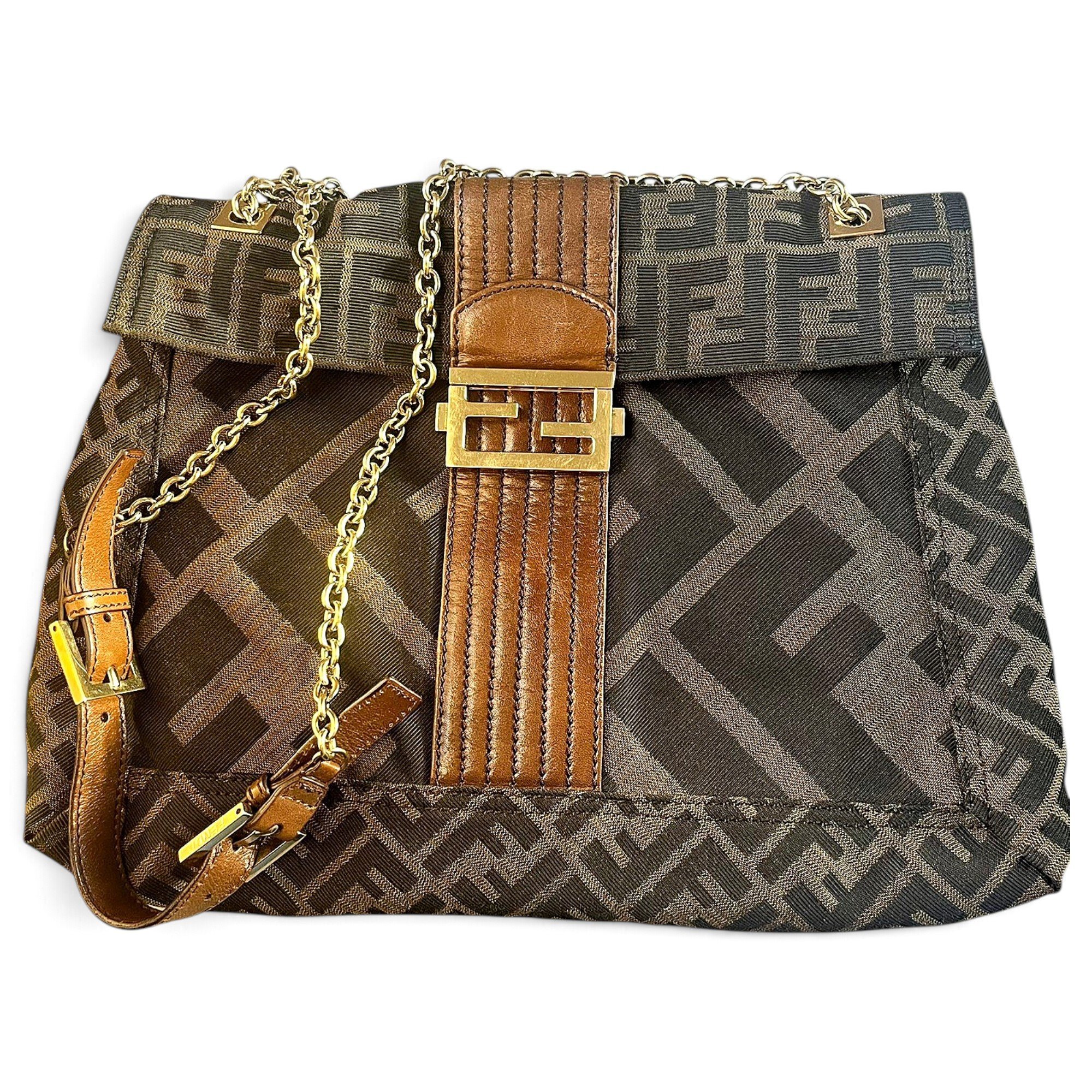 Baguette leather handbag