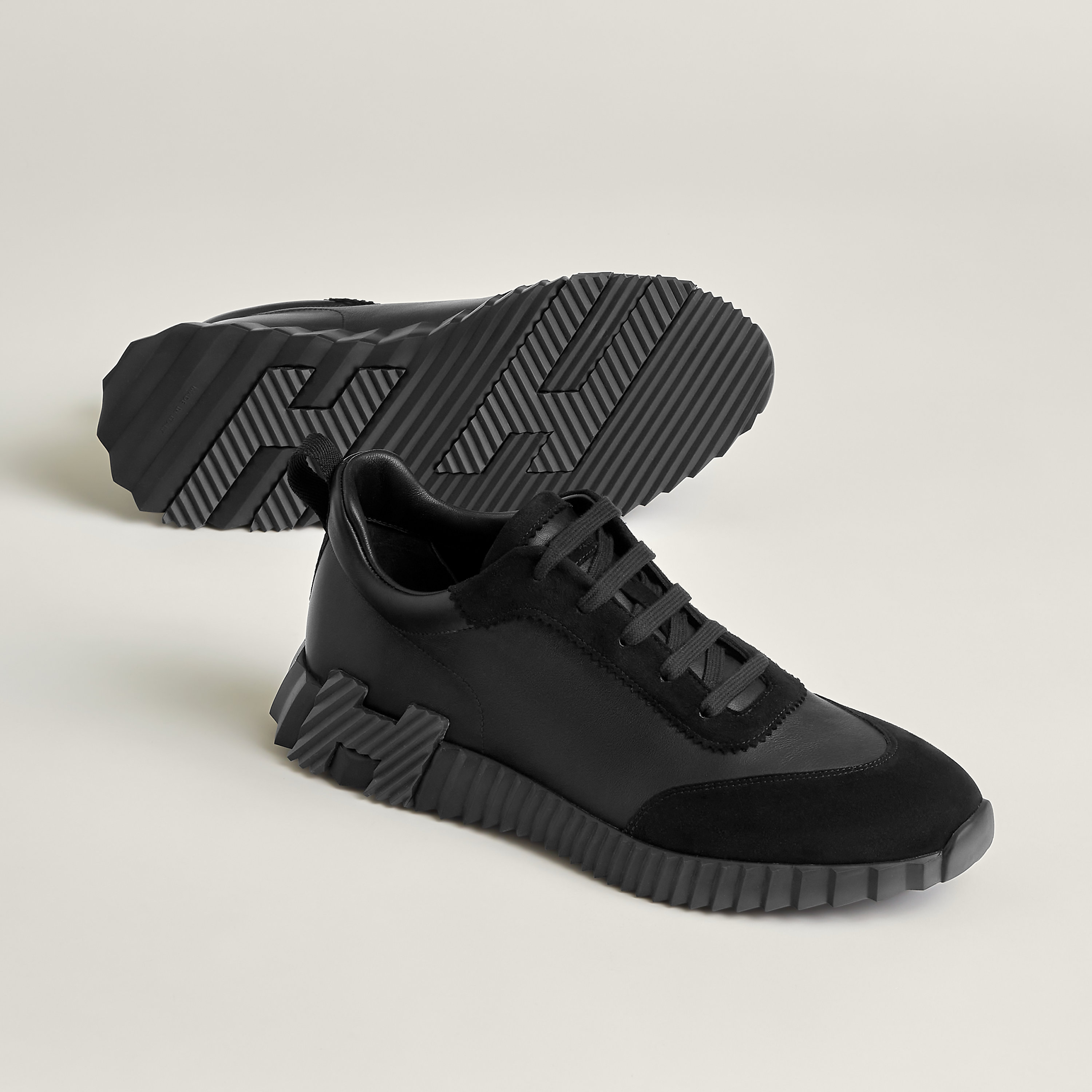 Bouncing sneaker