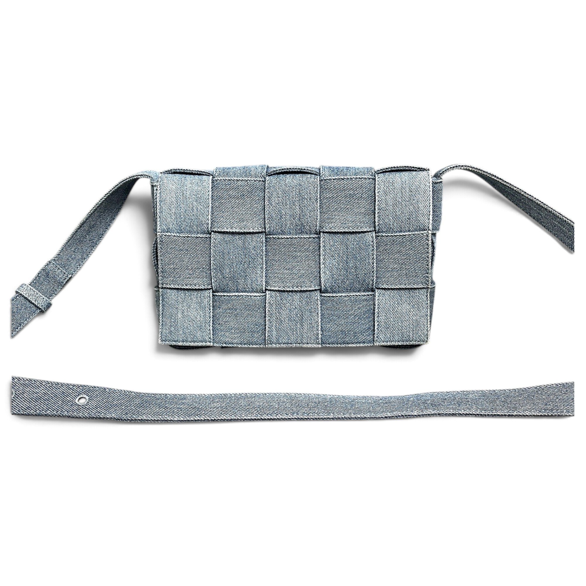 Cassette handbag