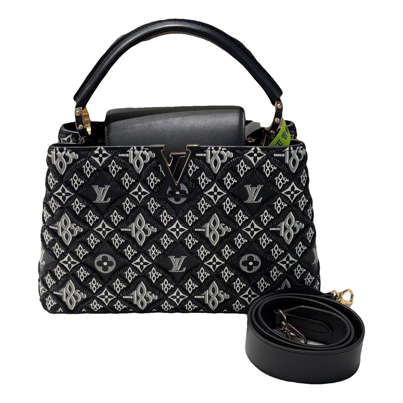 Capucines leather handbag