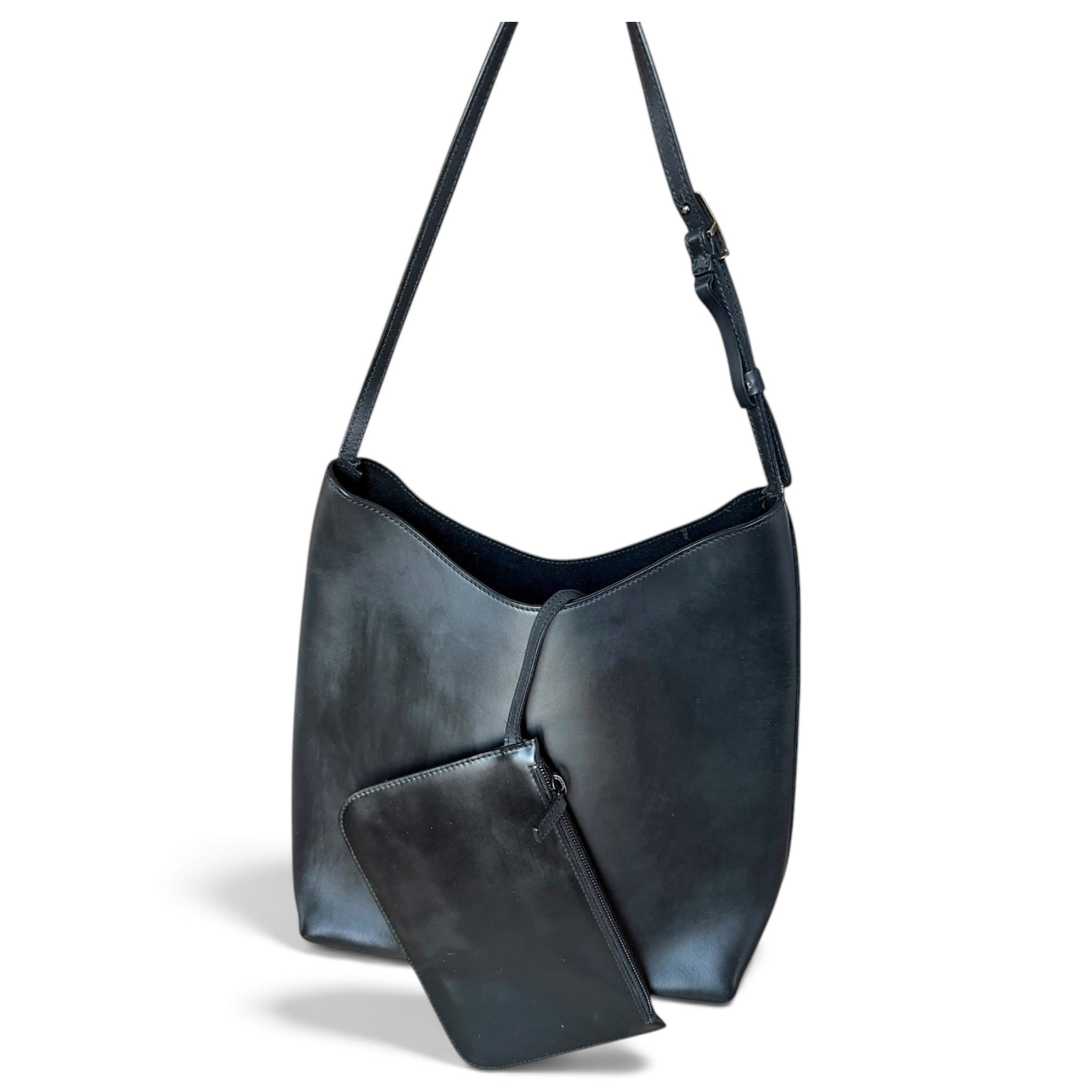 Leather handbag