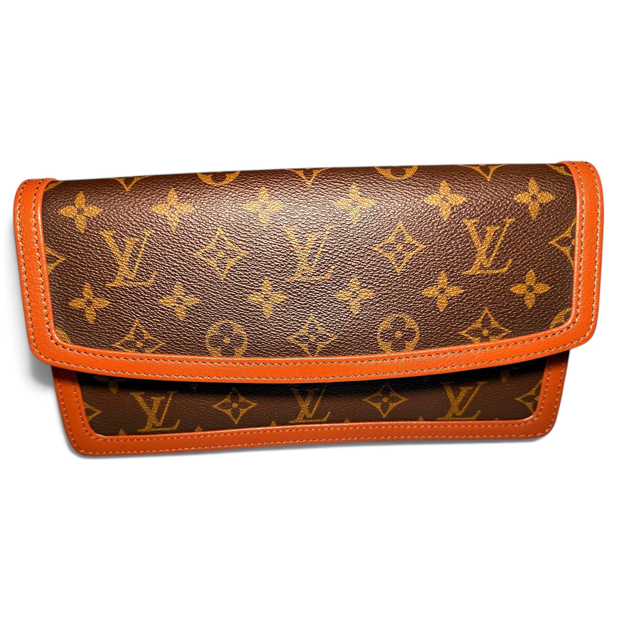 Leather clutch bag