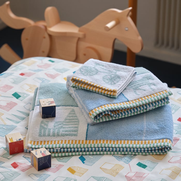Les Cabanes Washcloth