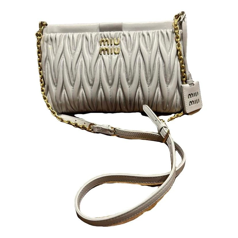 Matelassé leather handbag