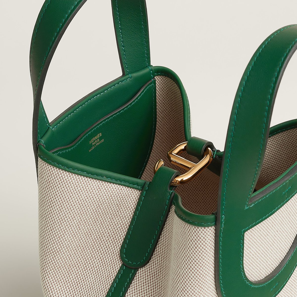 Hermès In-the-loop 18 Bag