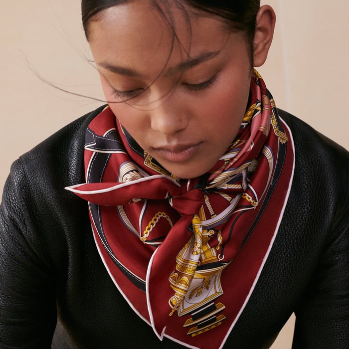 Stately Wheels Scarf 90
