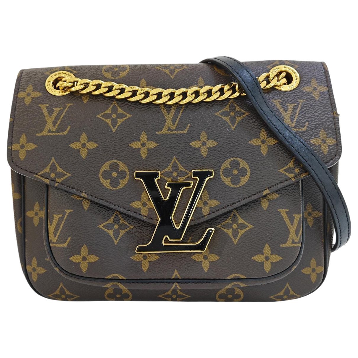 Passy leather crossbody bag