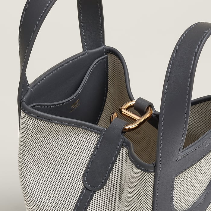 Hermès In-the-loop 18 Bag