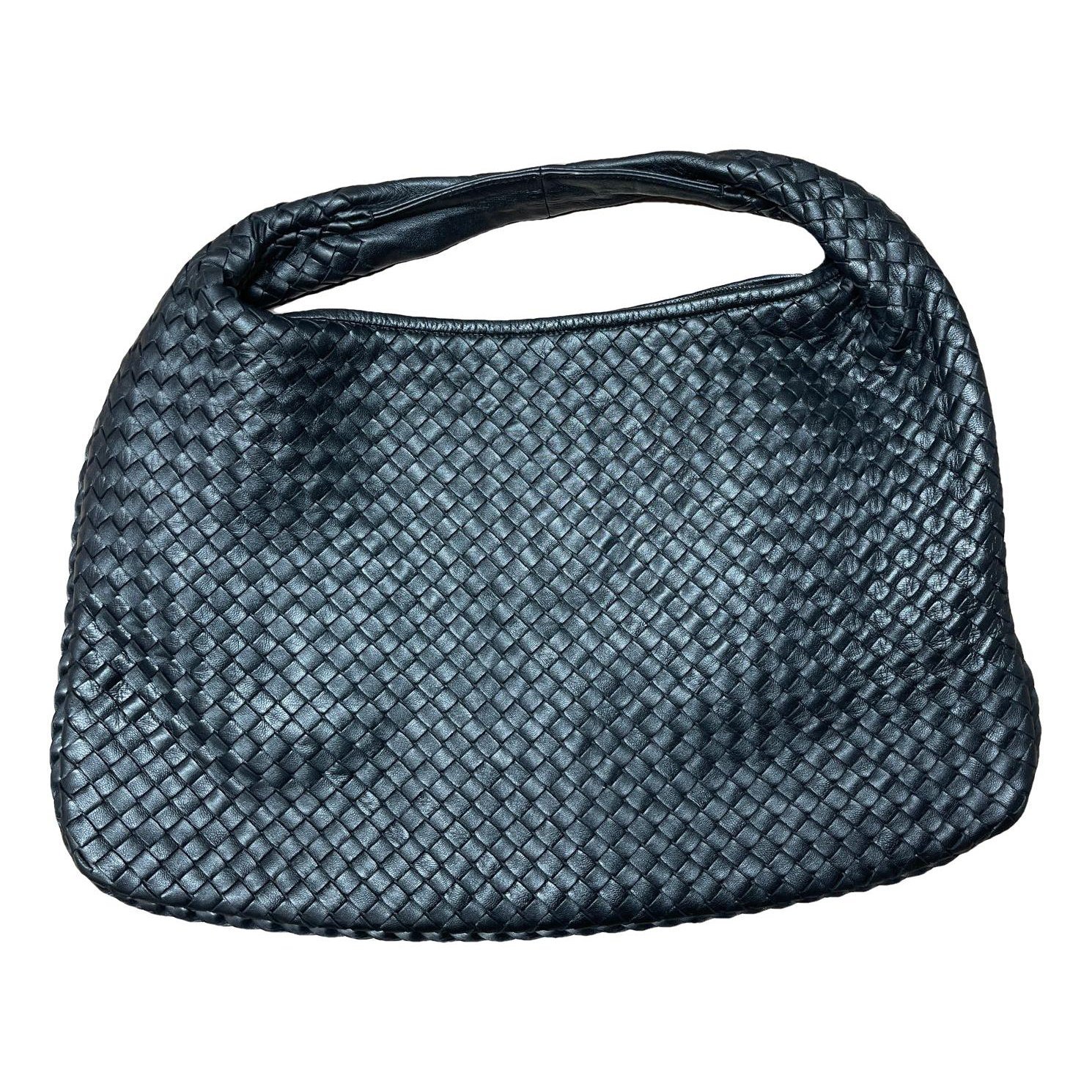 Veneta leather handbag