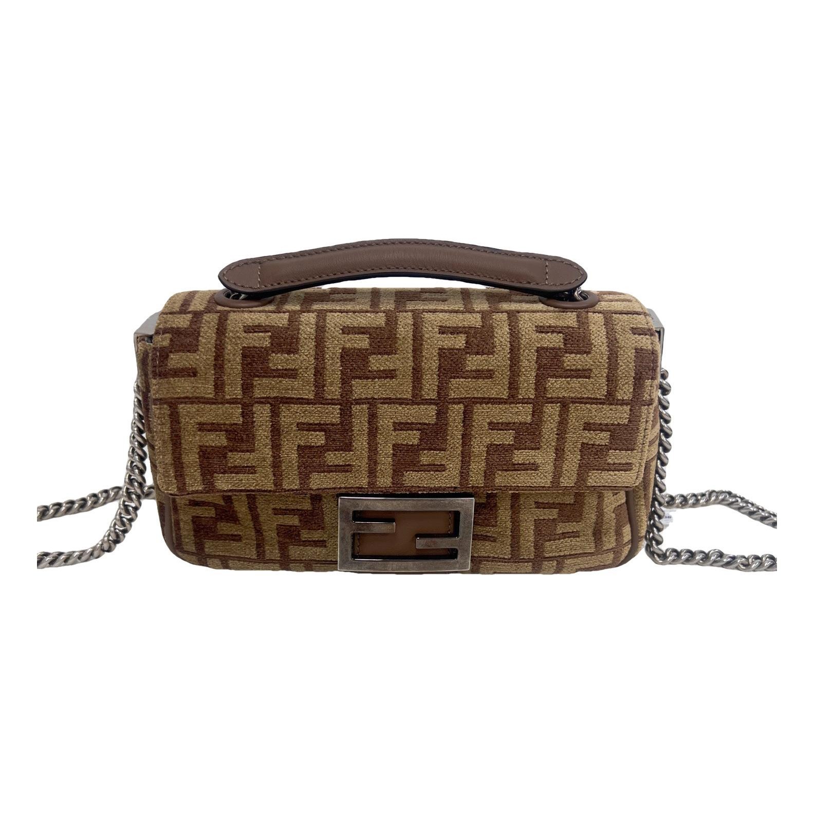 Baguette leather handbag