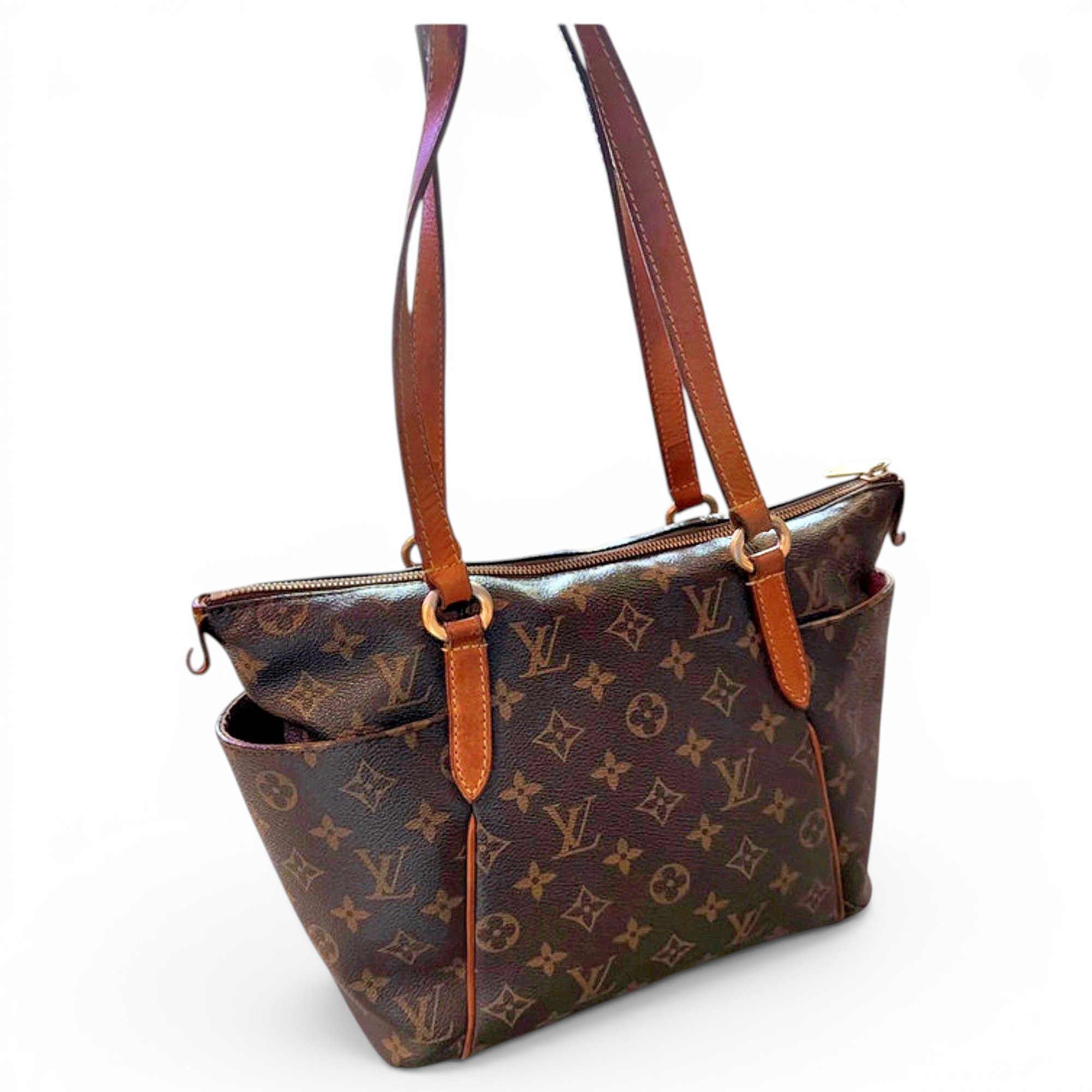 Totally leather handbag