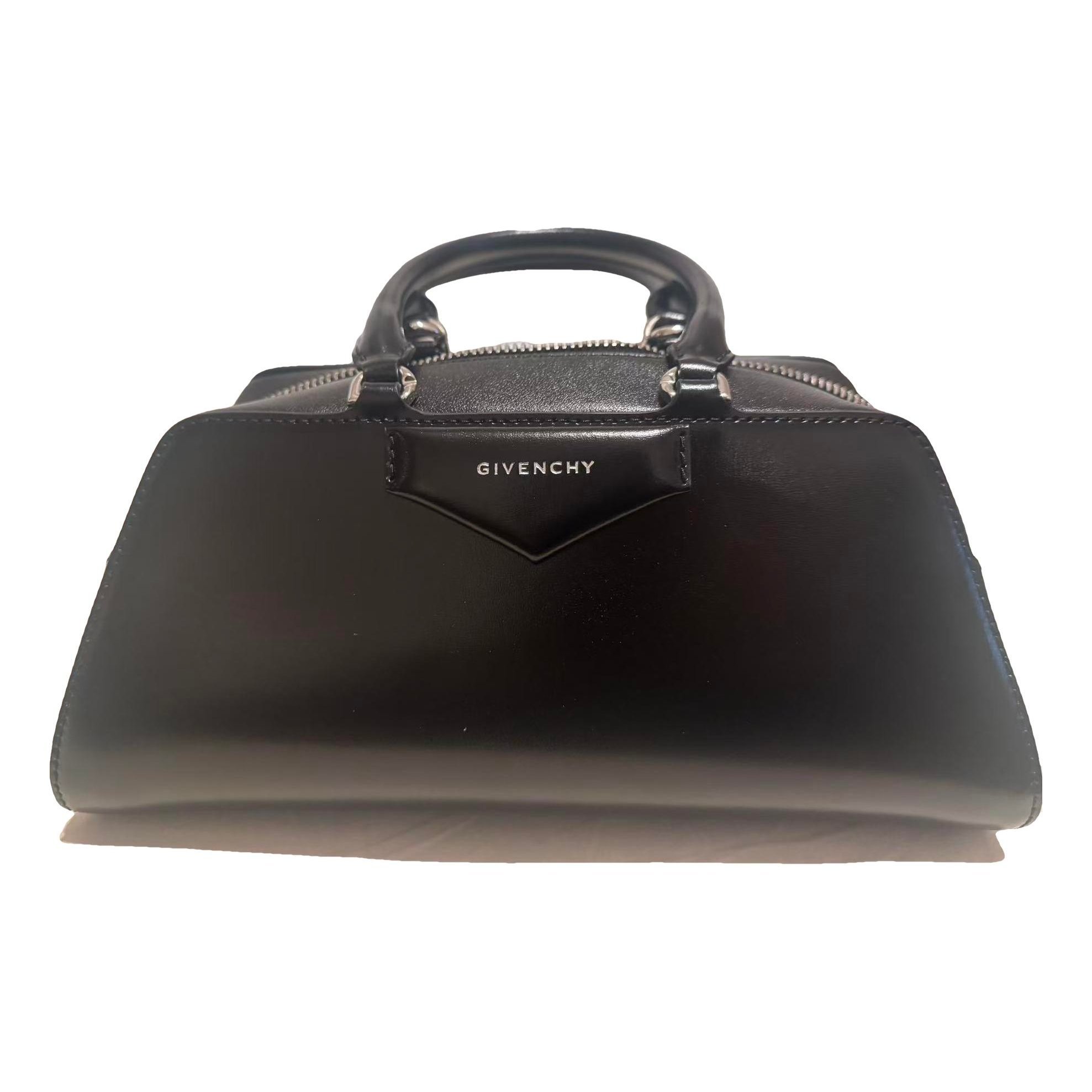Antigona leather handbag
