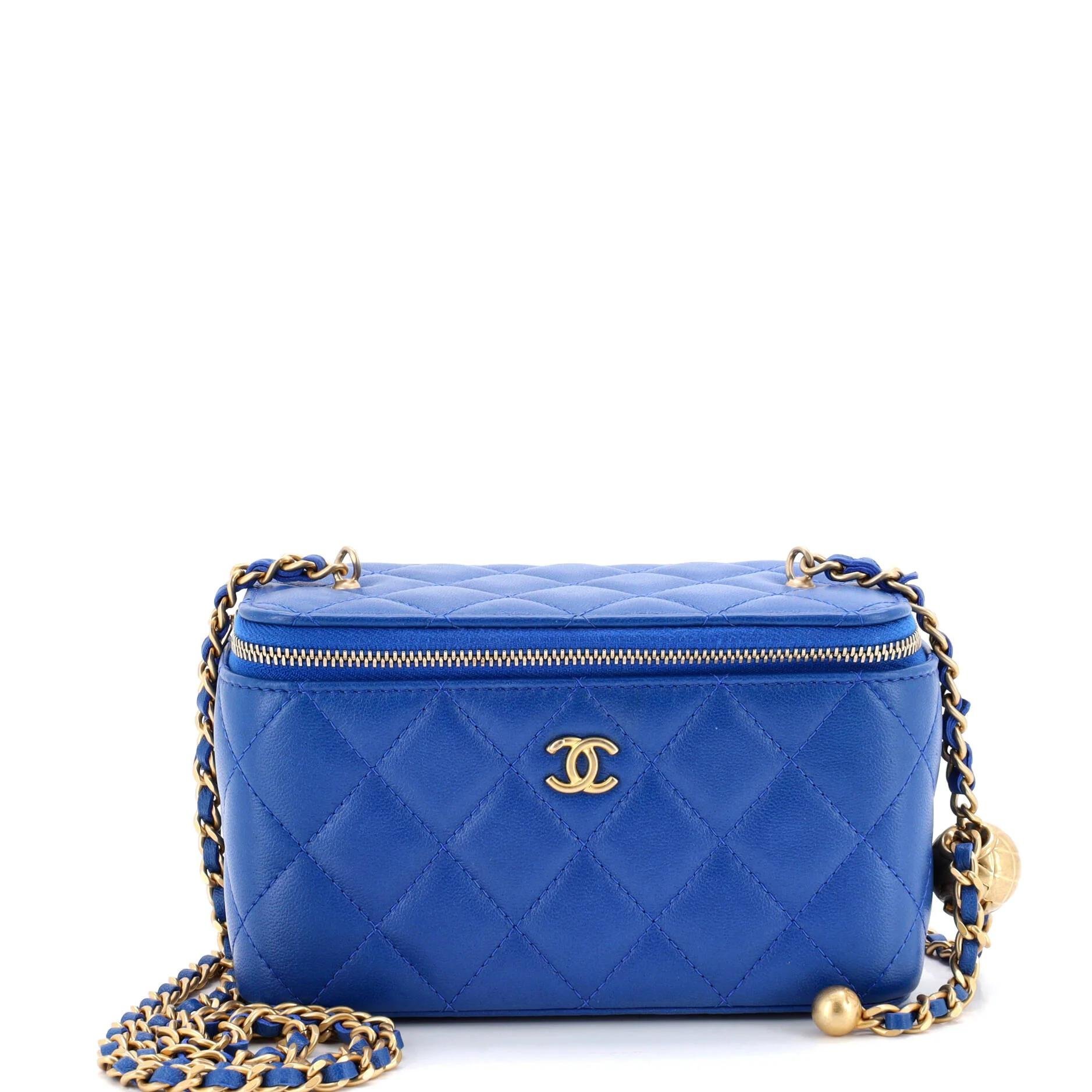 Chanel Leather clutch bag
