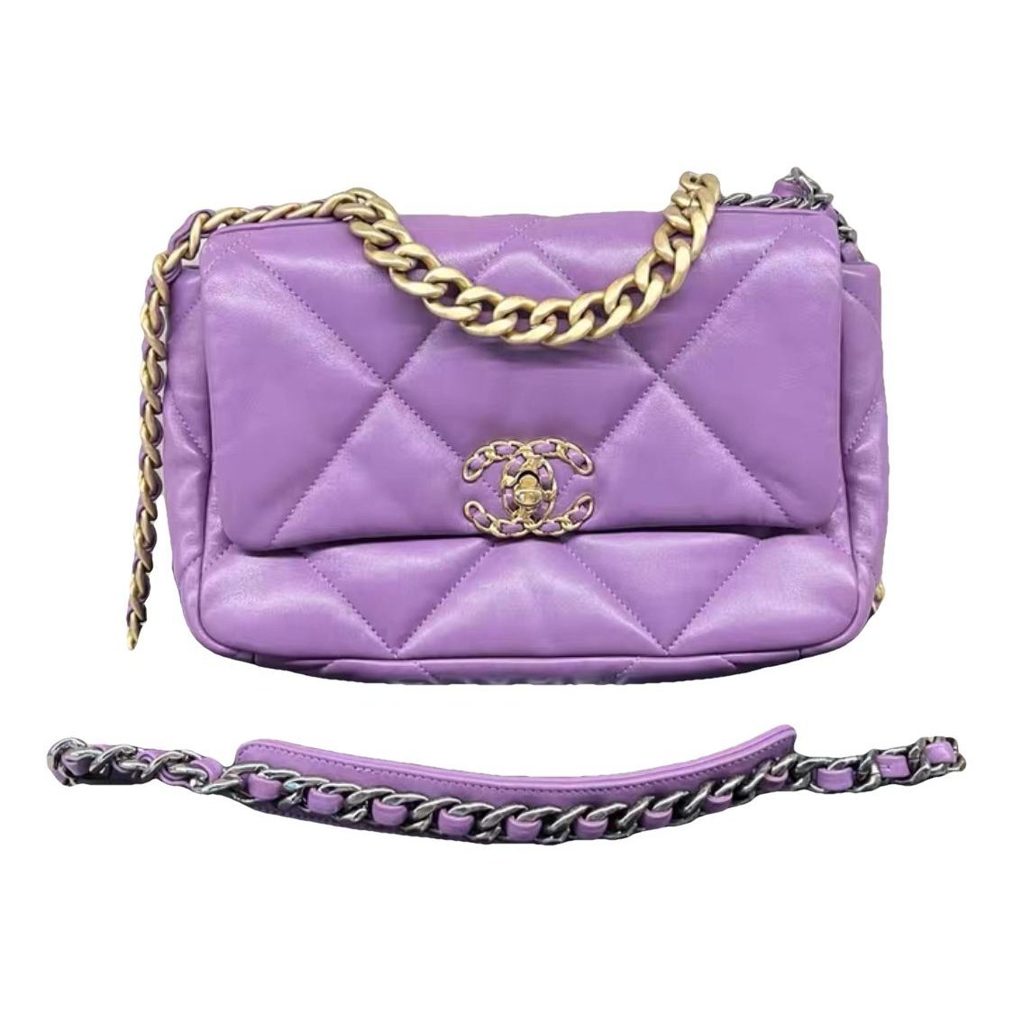 Chanel 19 leather handbag