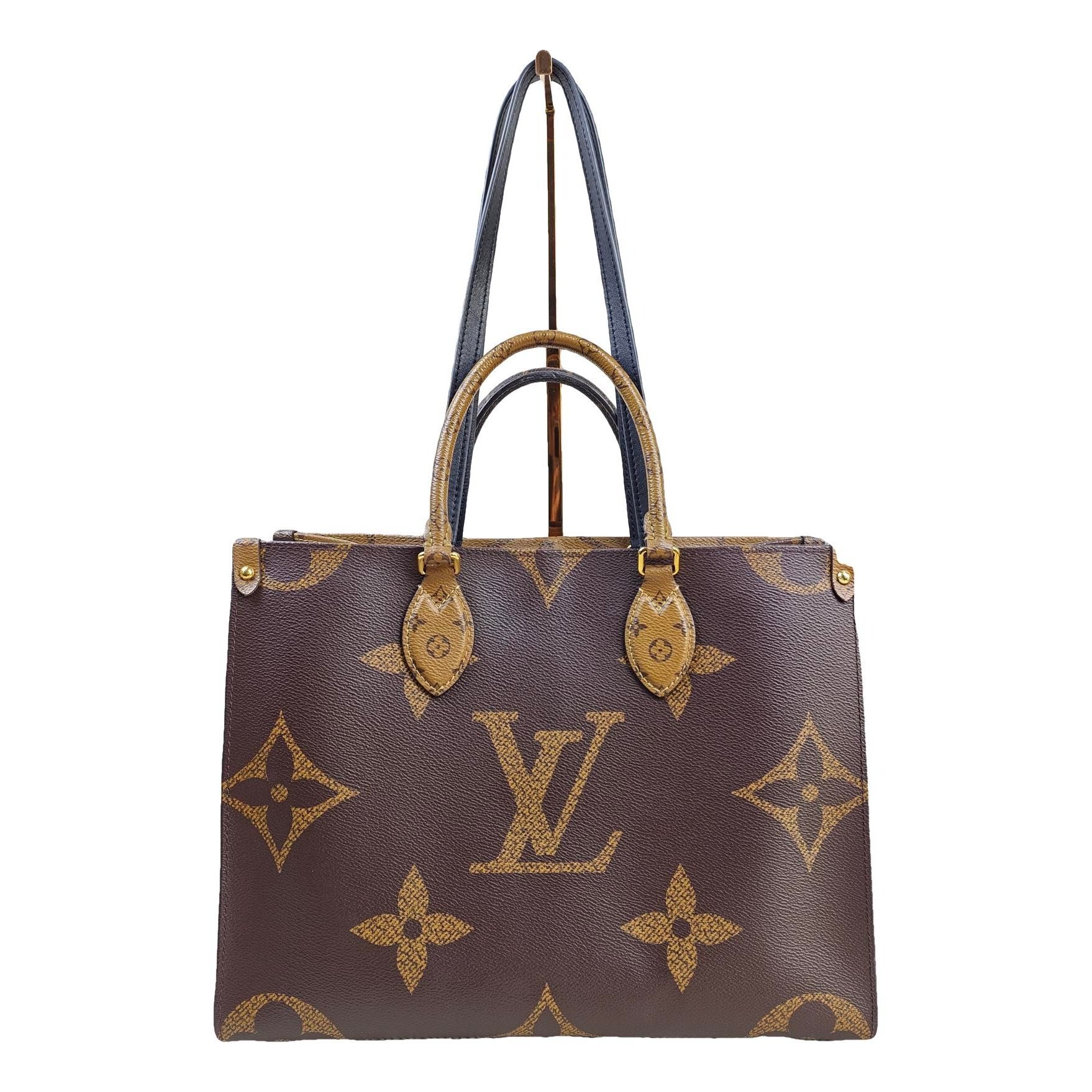 Onthego leather handbag