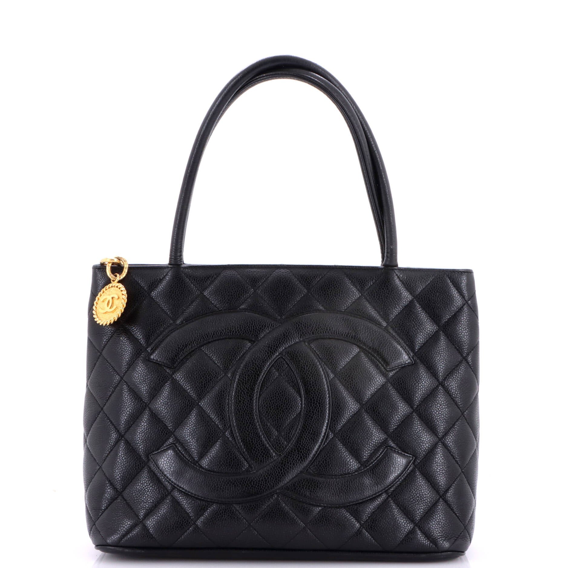 Medallion Tote Quilted Caviar