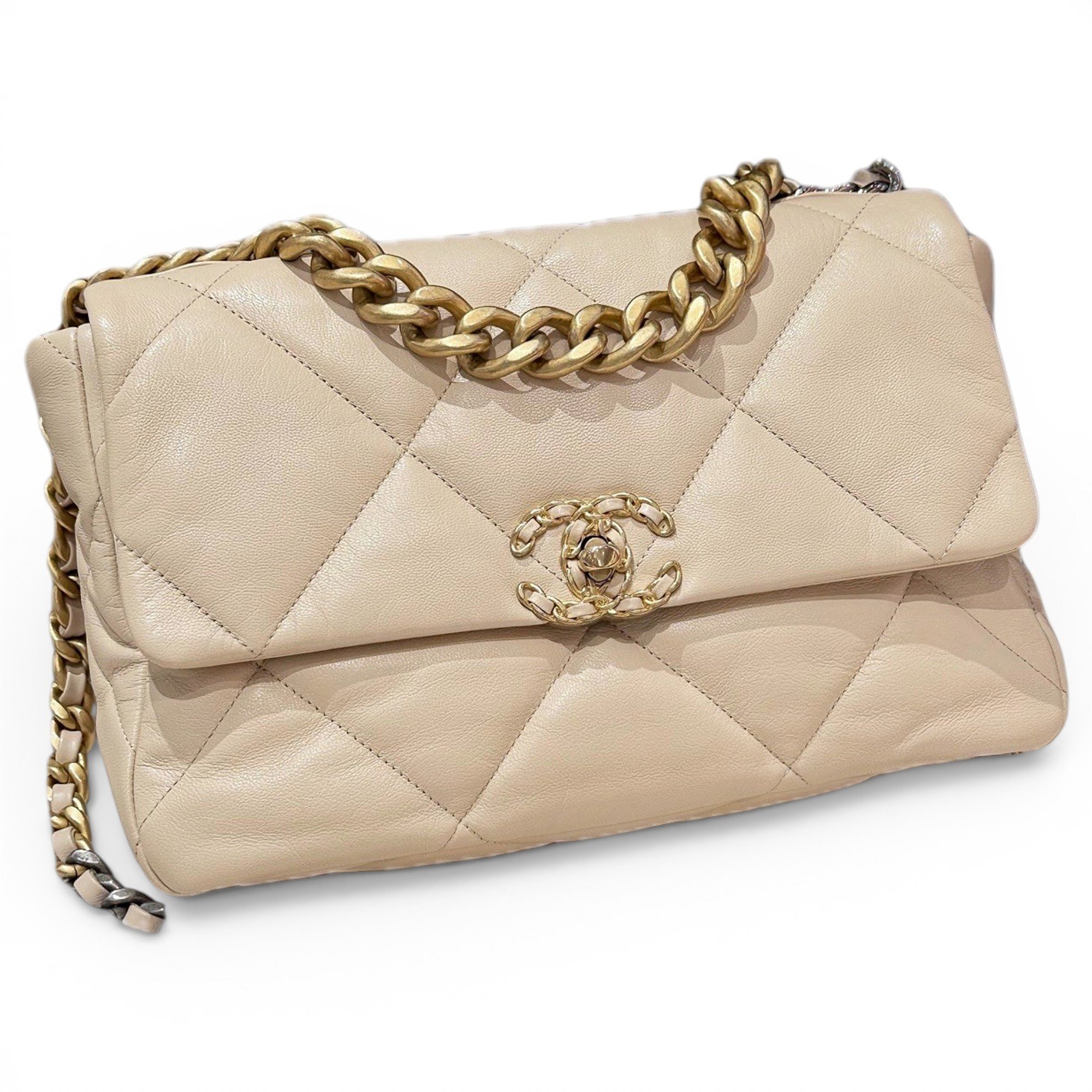 Chanel 19 leather handbag