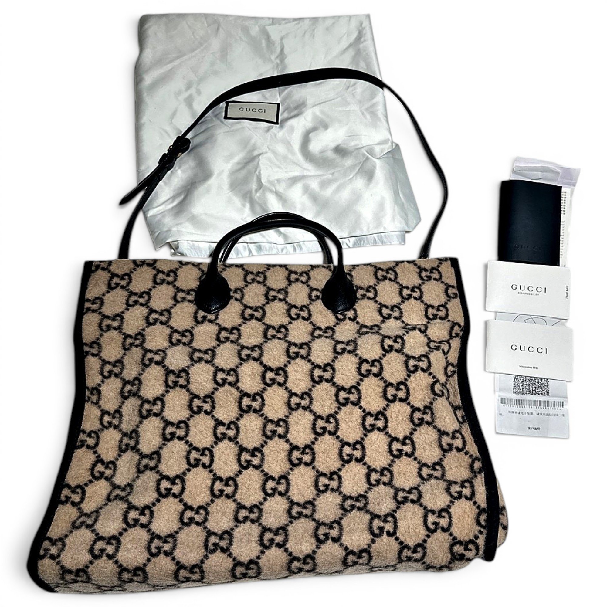 Wool handbag