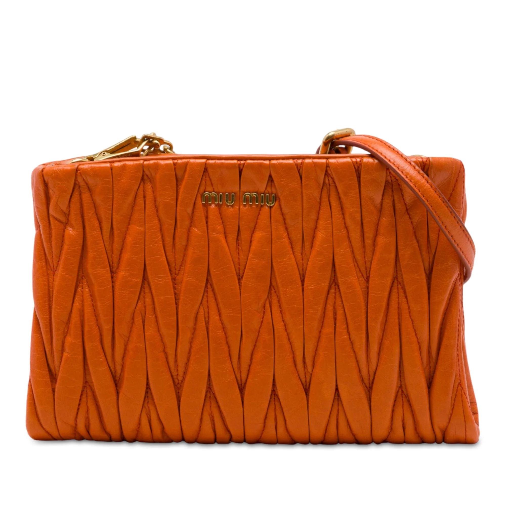 Matelassé leather handbag