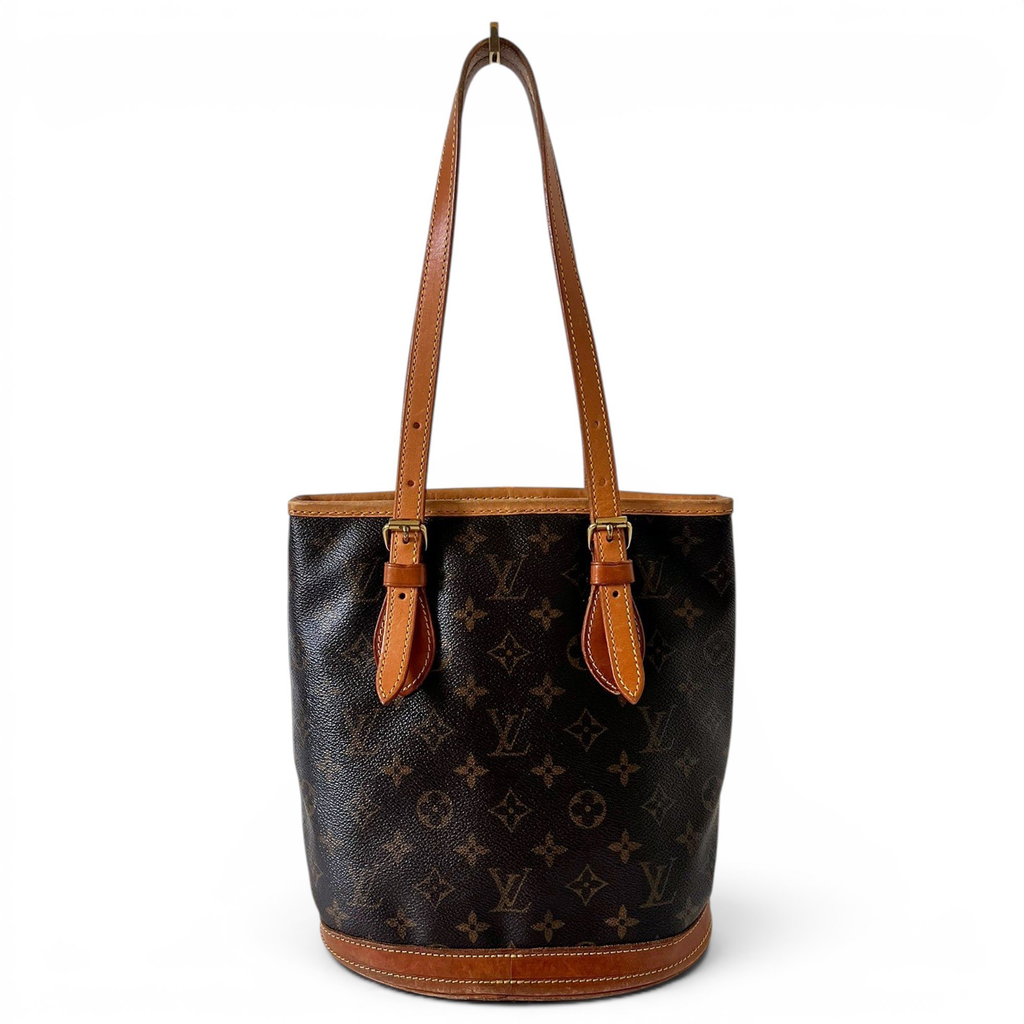 Bucket leather handbag