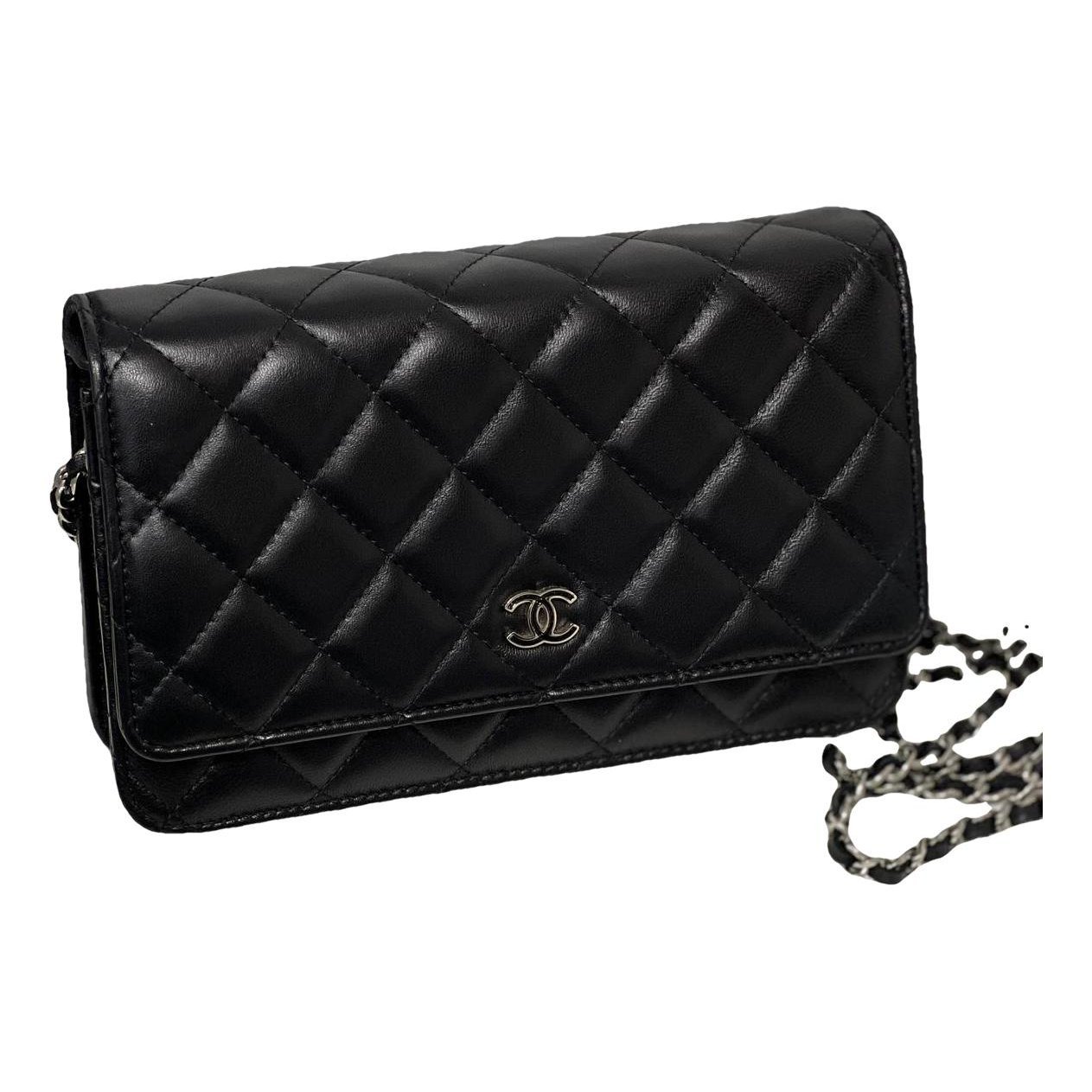 Wallet On Chain Timeless/Classique leather crossbody bag