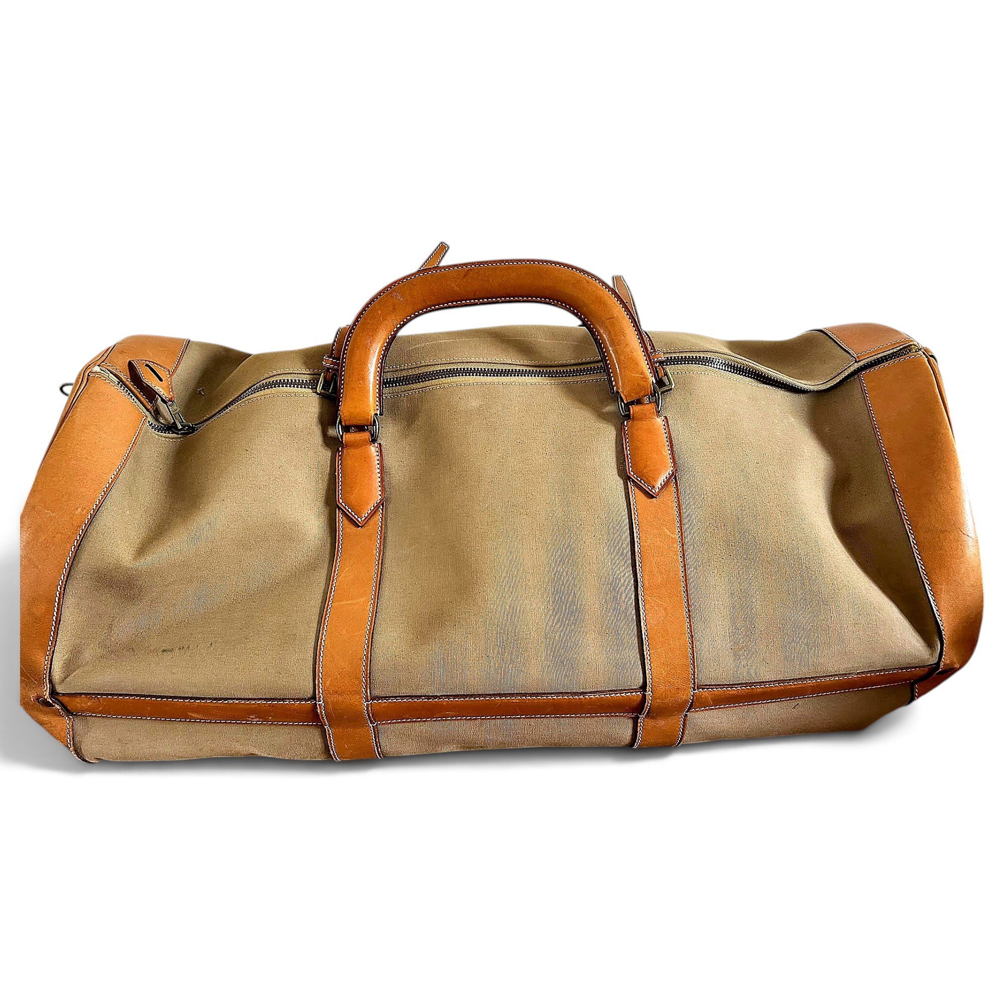 Leather travel bag