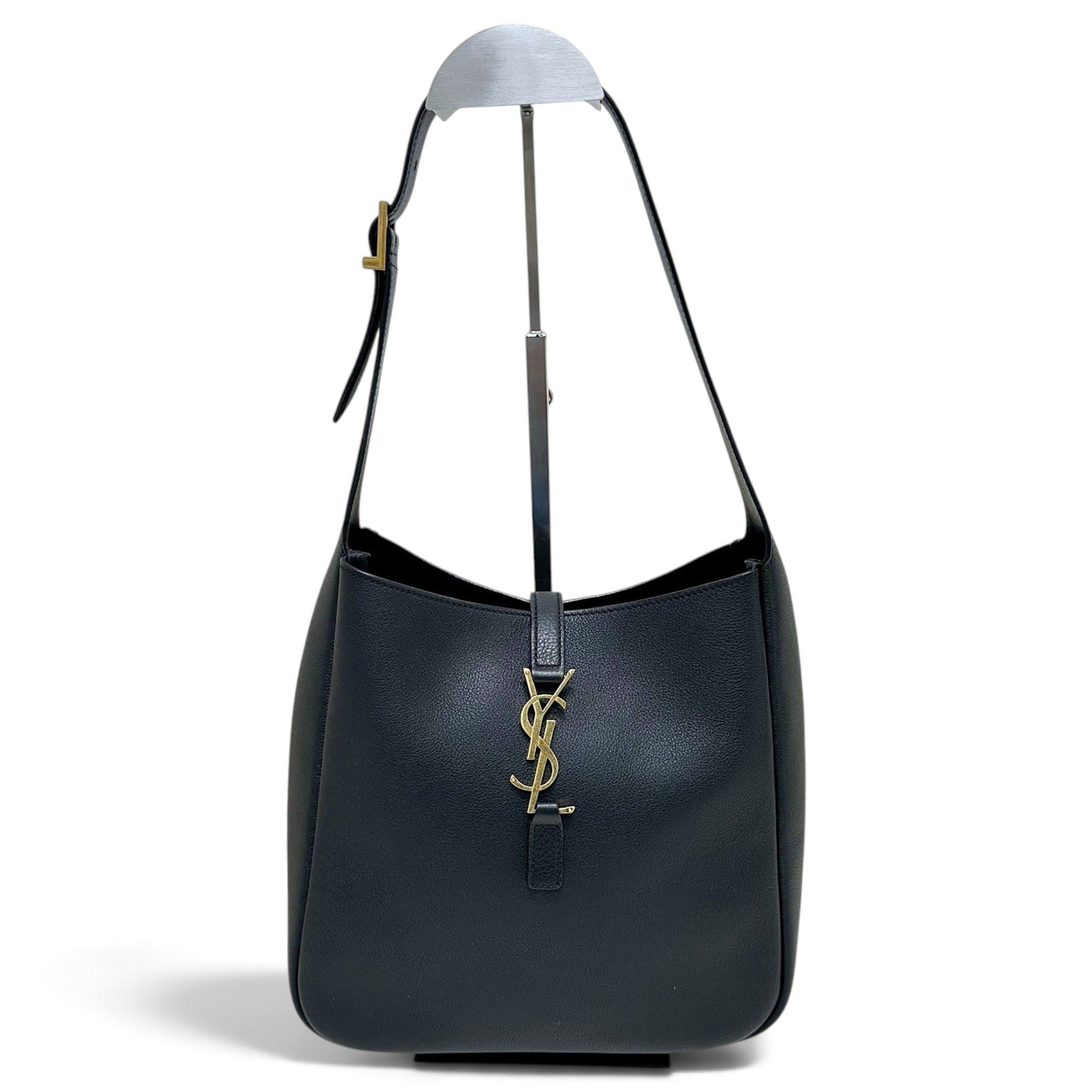 Saint Laurent Leather handbag