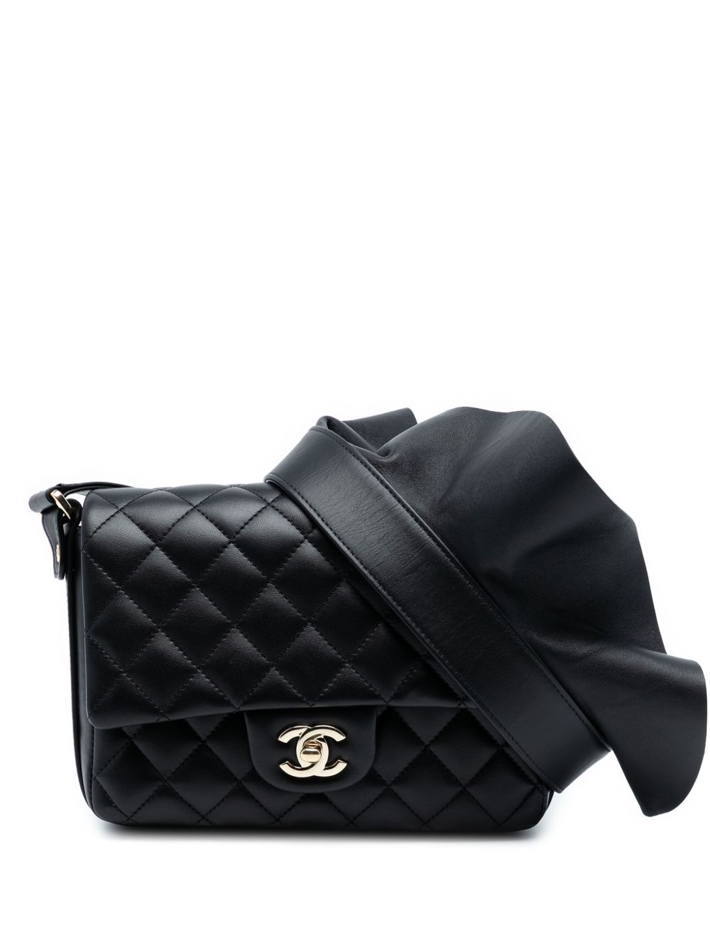 2019 Quilted Calfskin Bolero de Chanel Flap crossbody bag