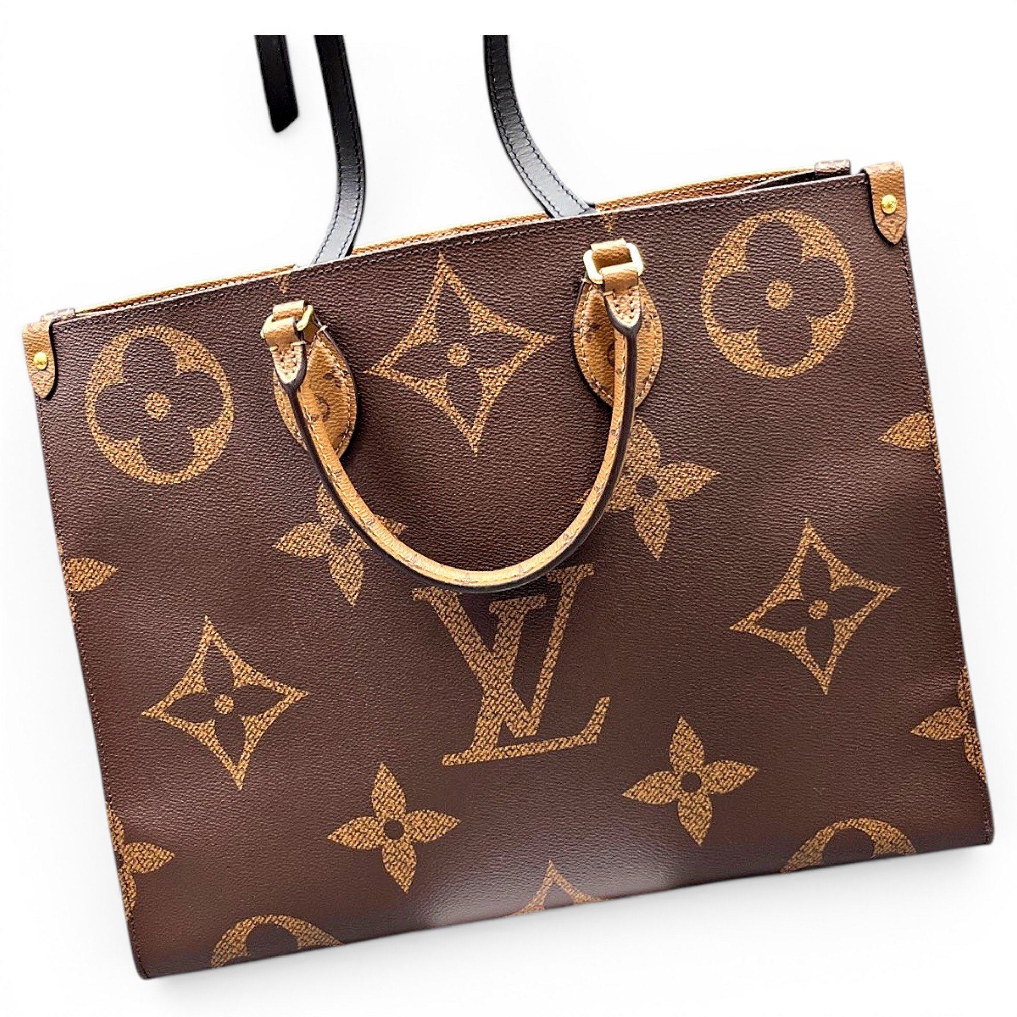 Onthego leather handbag