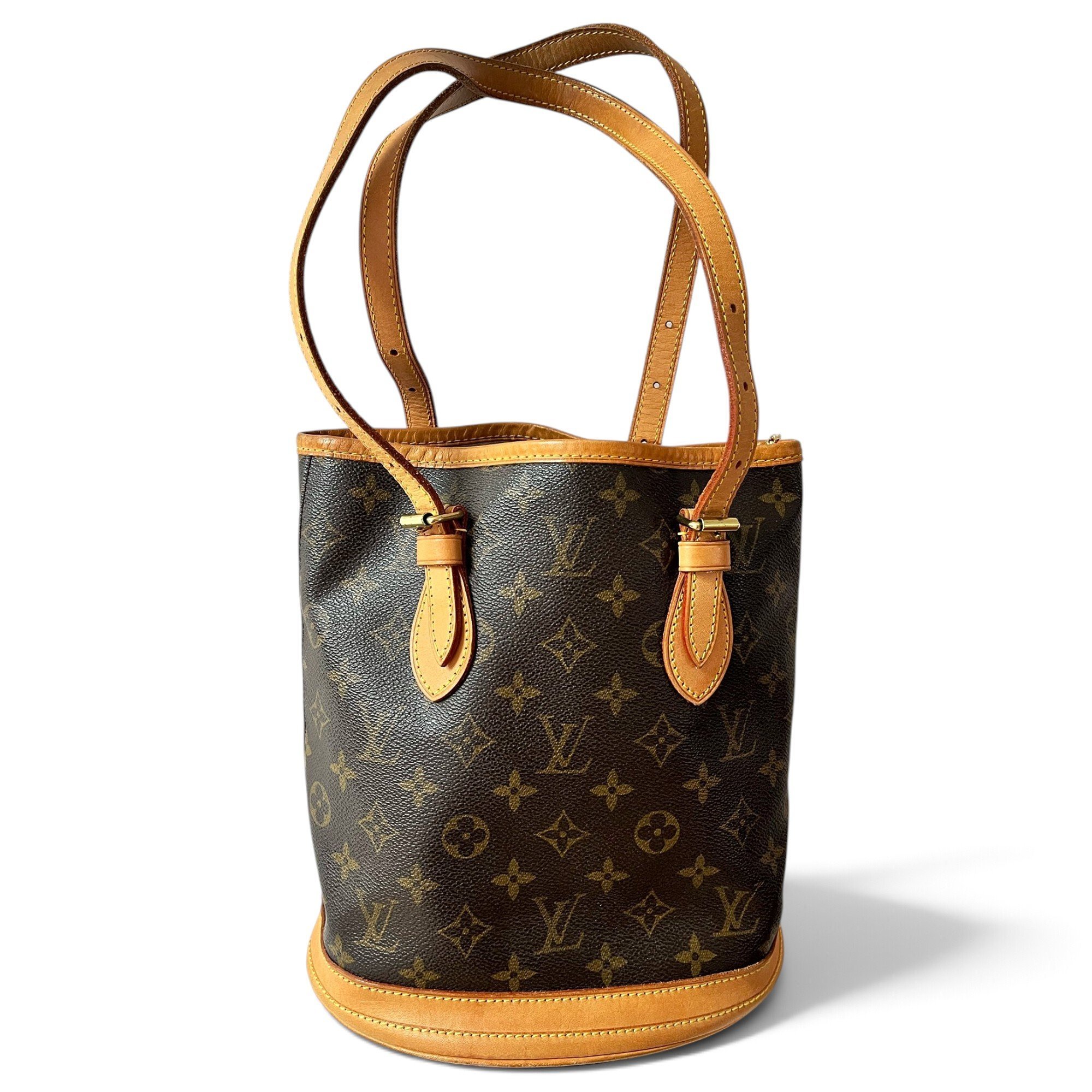 Bucket leather handbag