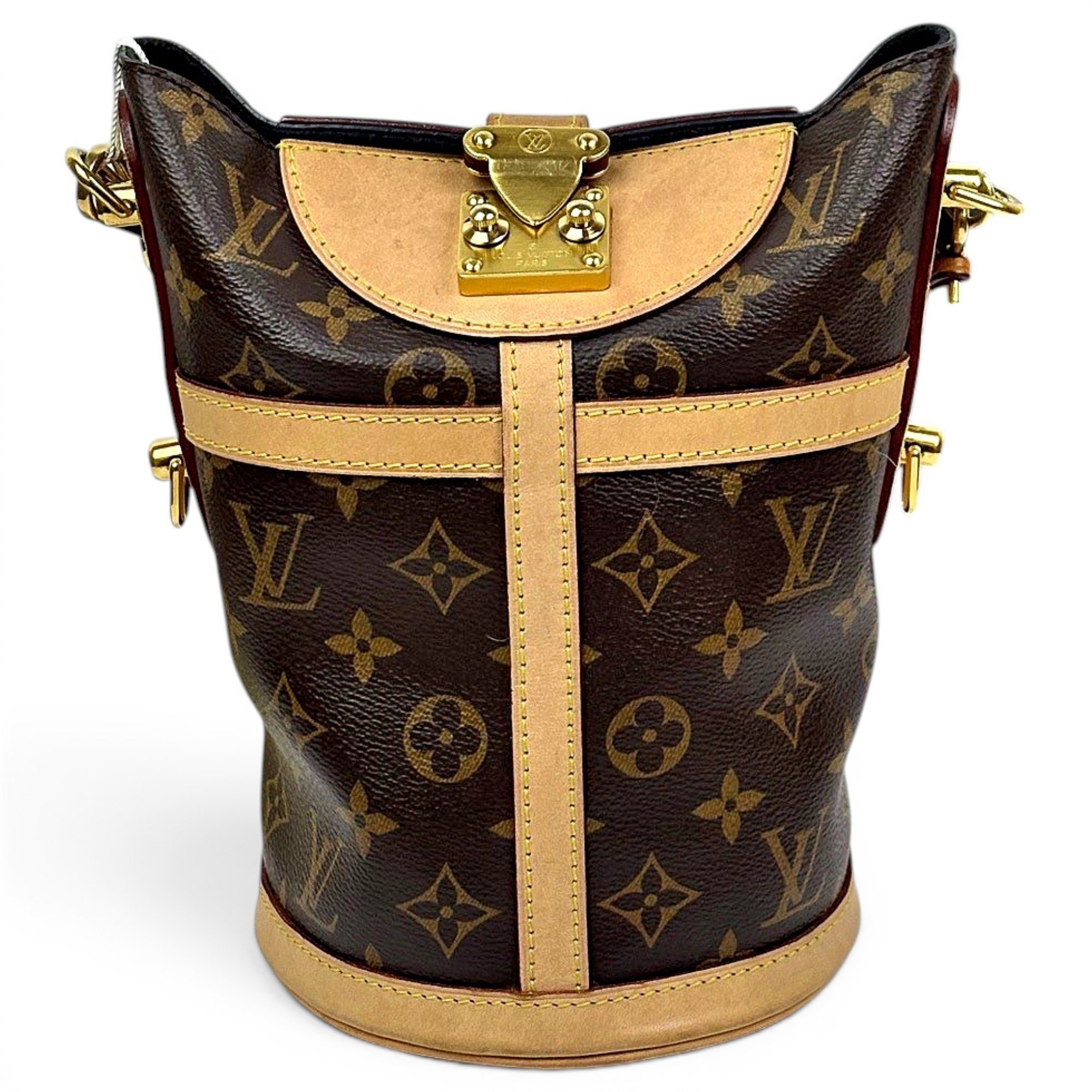 Duffle leather handbag
