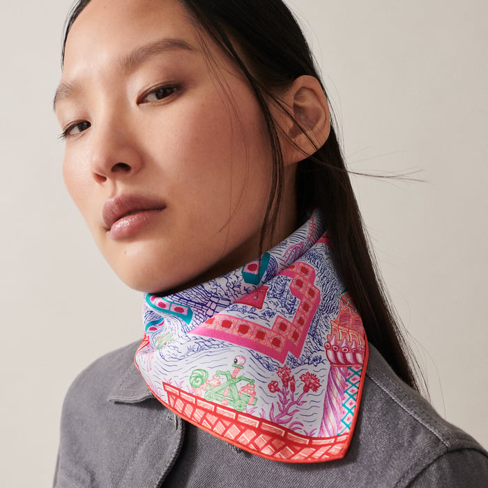 Super Silk Quest Detail Scarf 45