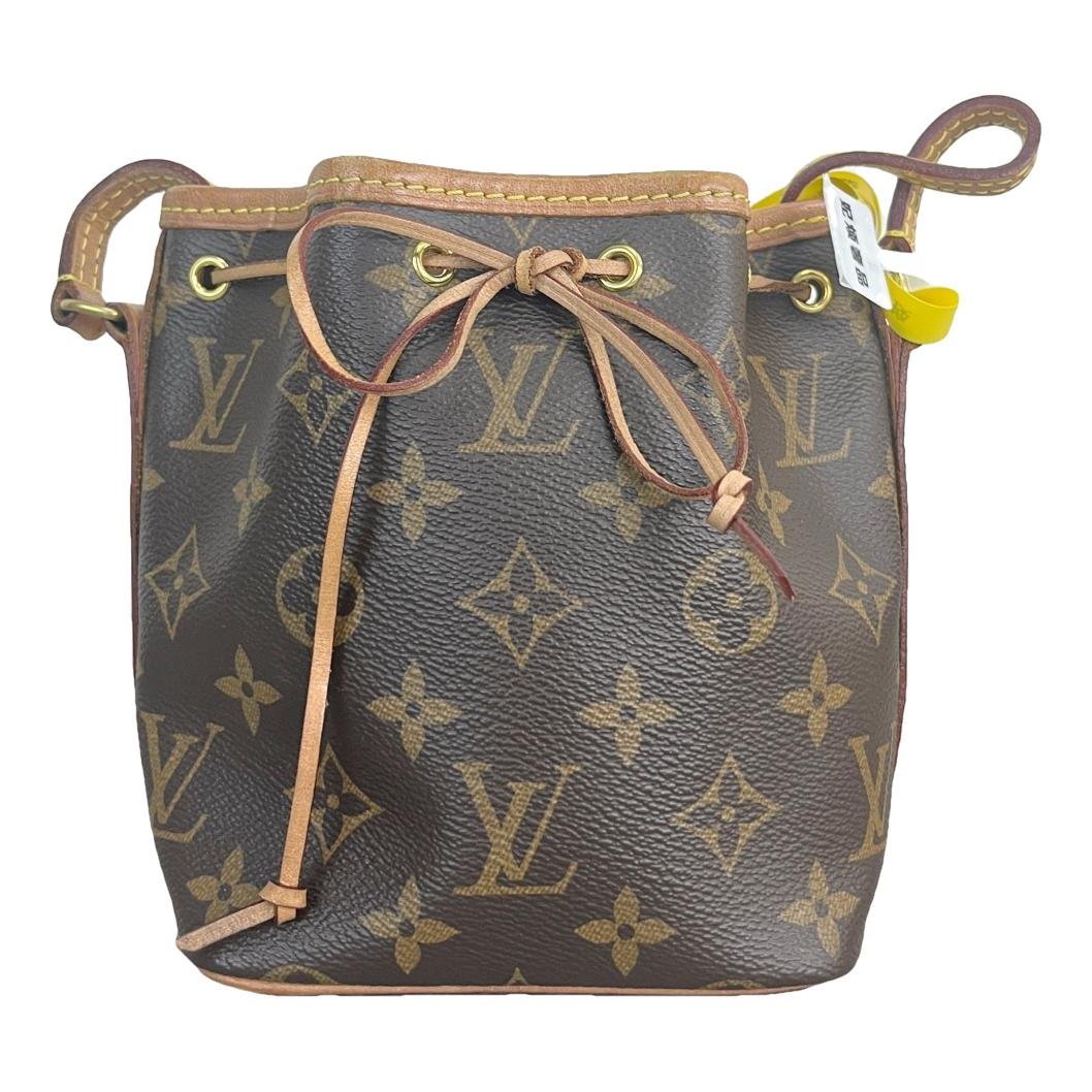 Nano Noé leather handbag