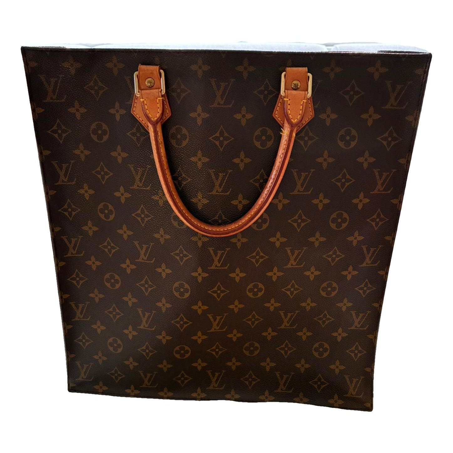 Plat leather handbag