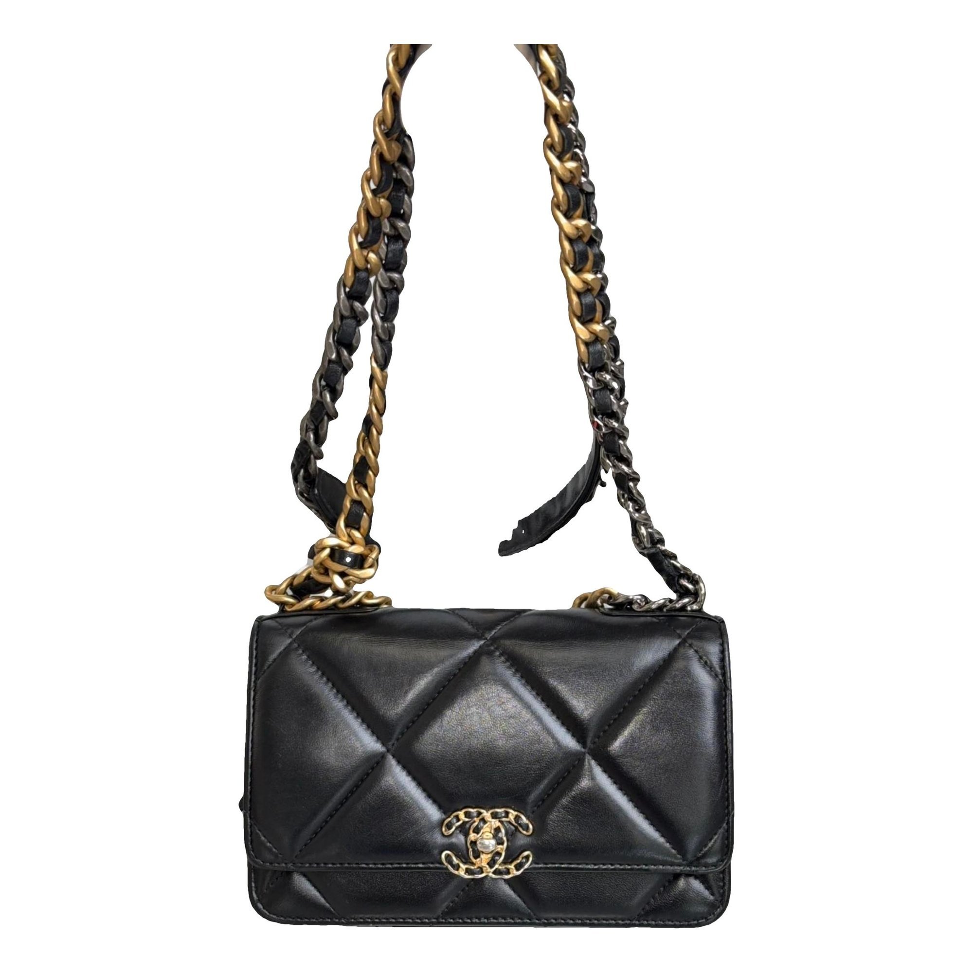 Wallet On Chain Chanel 19 leather handbag