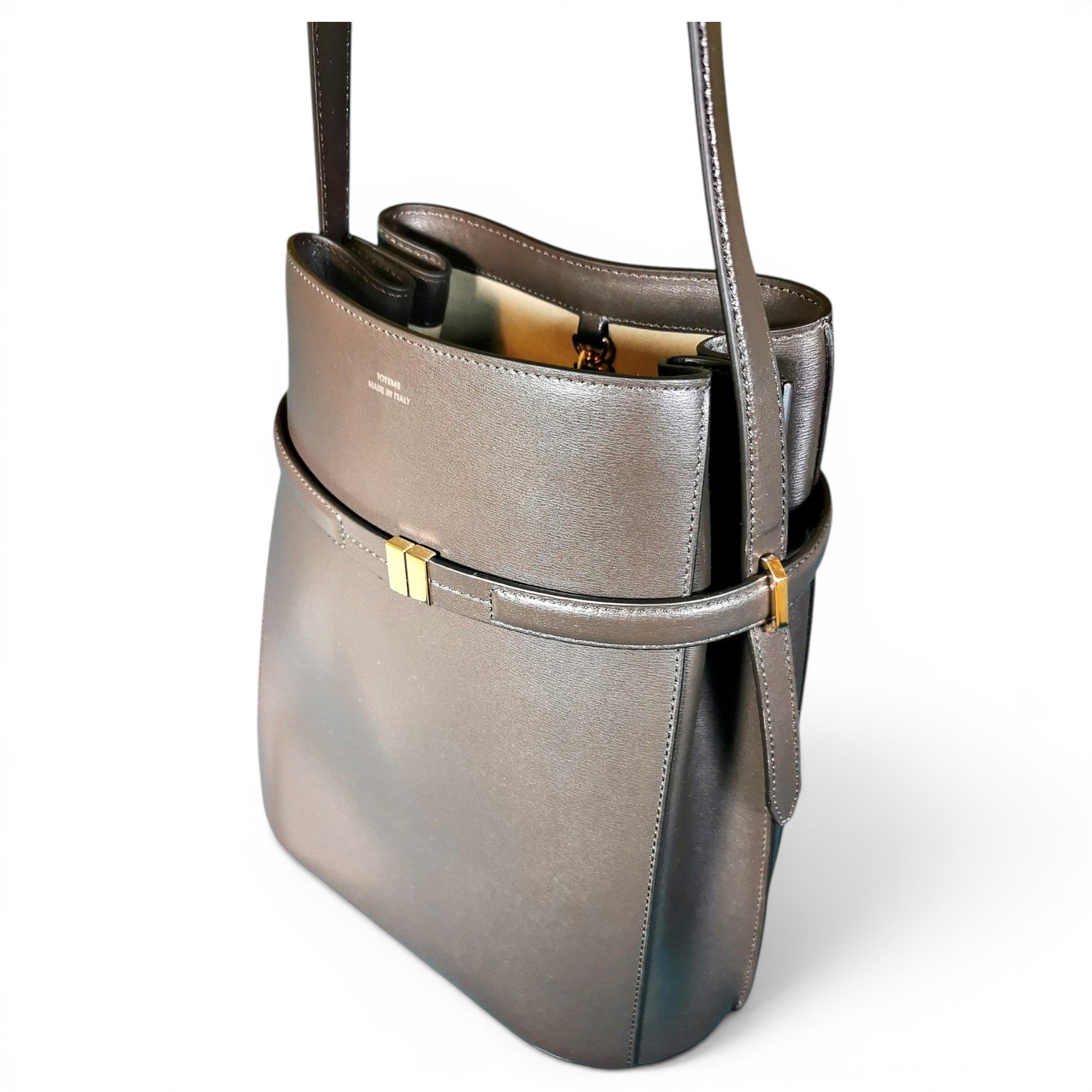 Leather bag