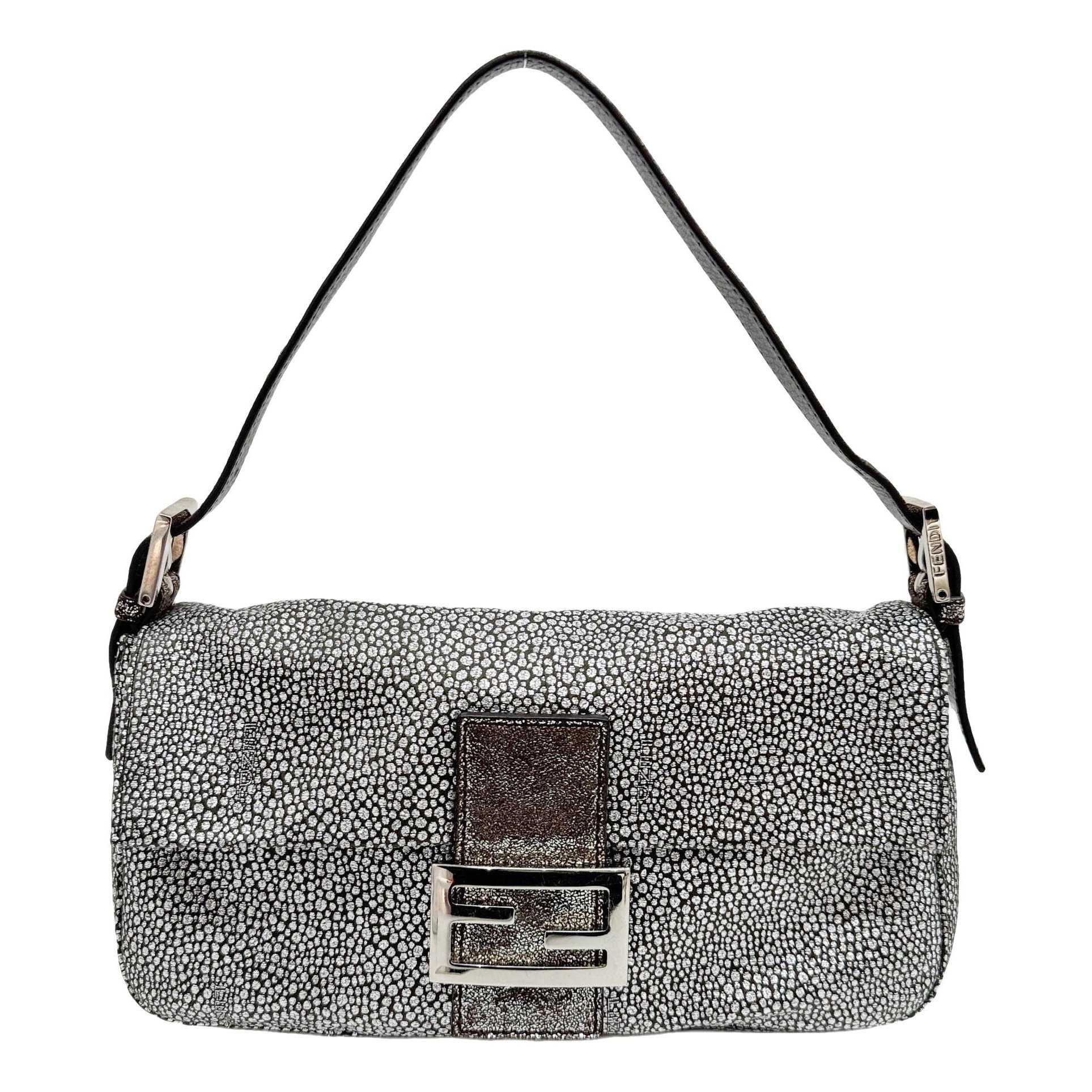 Baguette handbag