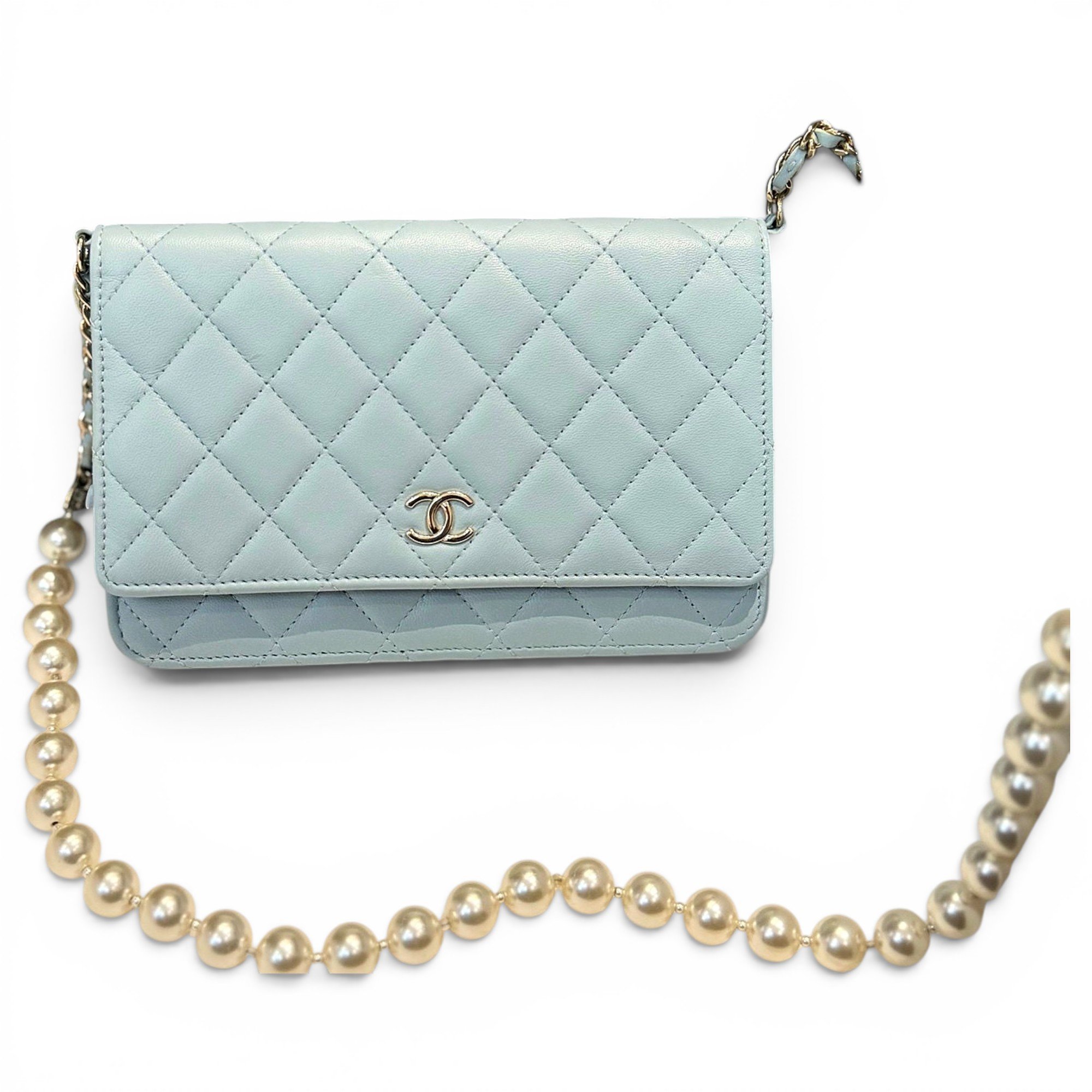Wallet On Chain leather crossbody bag