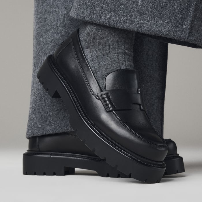 Noir Klement Loafer