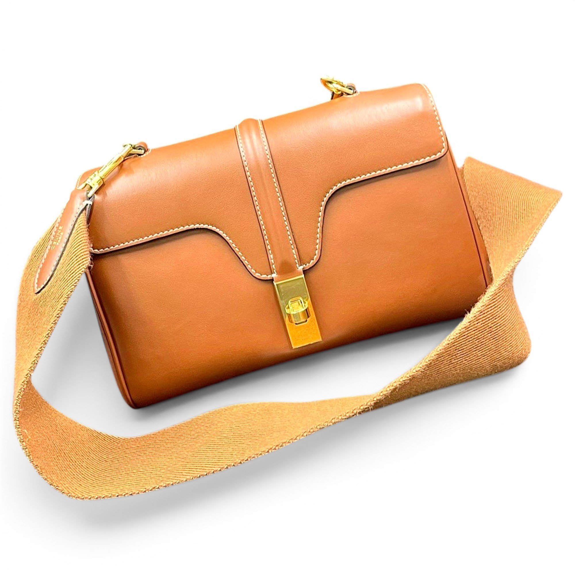 Sac 16 leather handbag